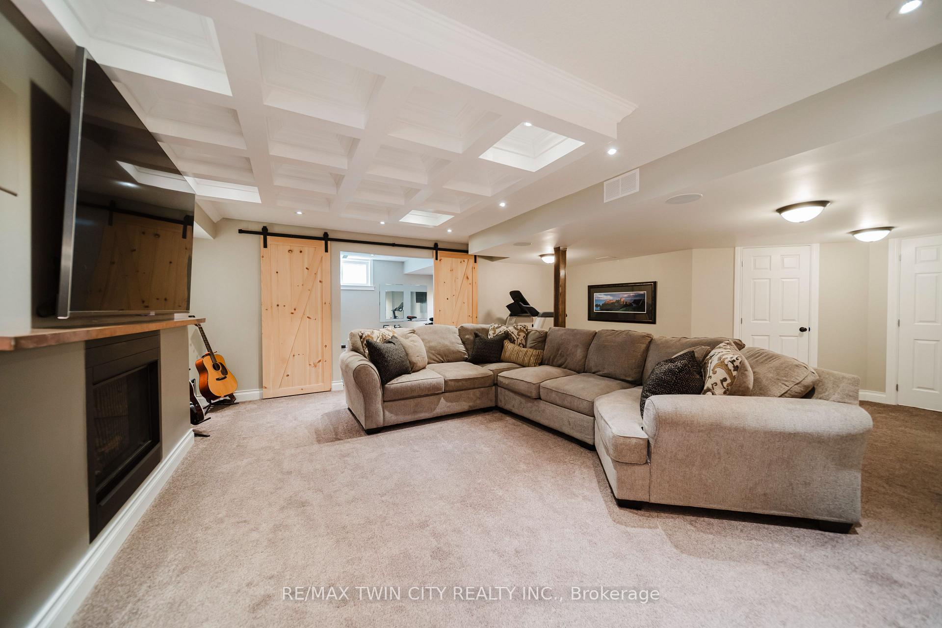 Photo 32 of 69 Parkview Drive, Wellesley — HOMEH