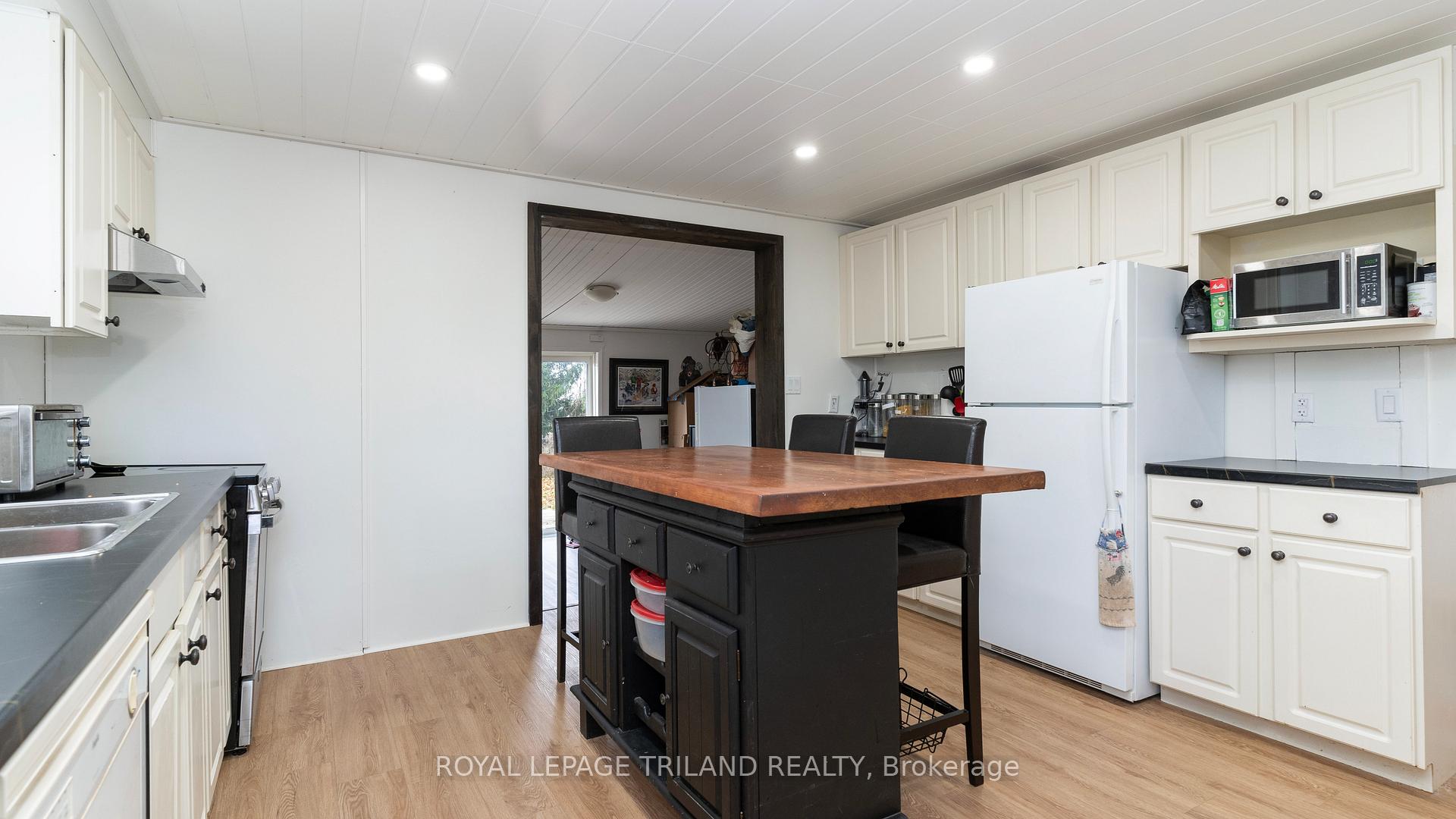 Photo 16 of 290 John Street, Warwick, Watford — HOMEH