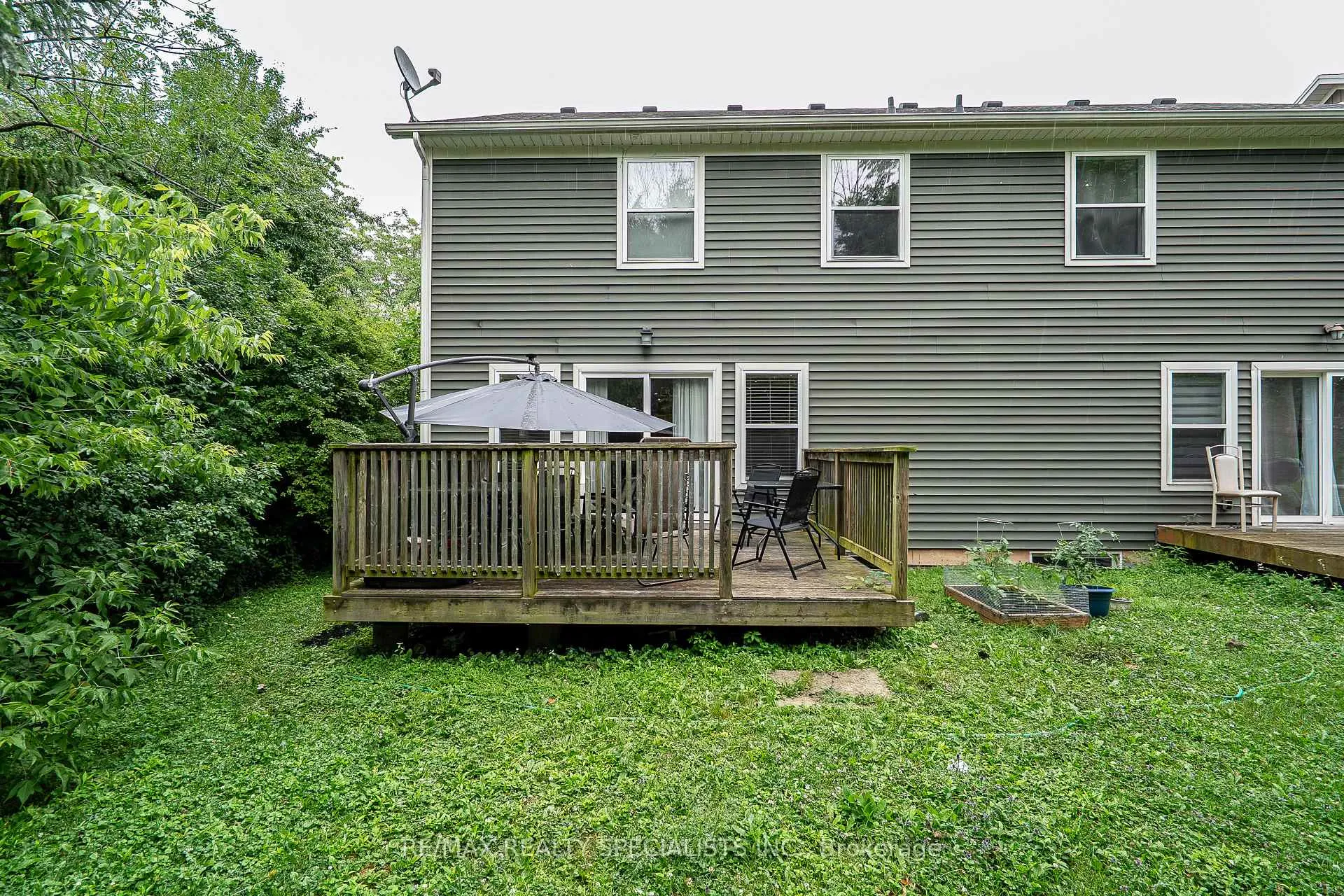 Photo 17 of 607 First Avenue E, Welland, N. Welland — HOMEH