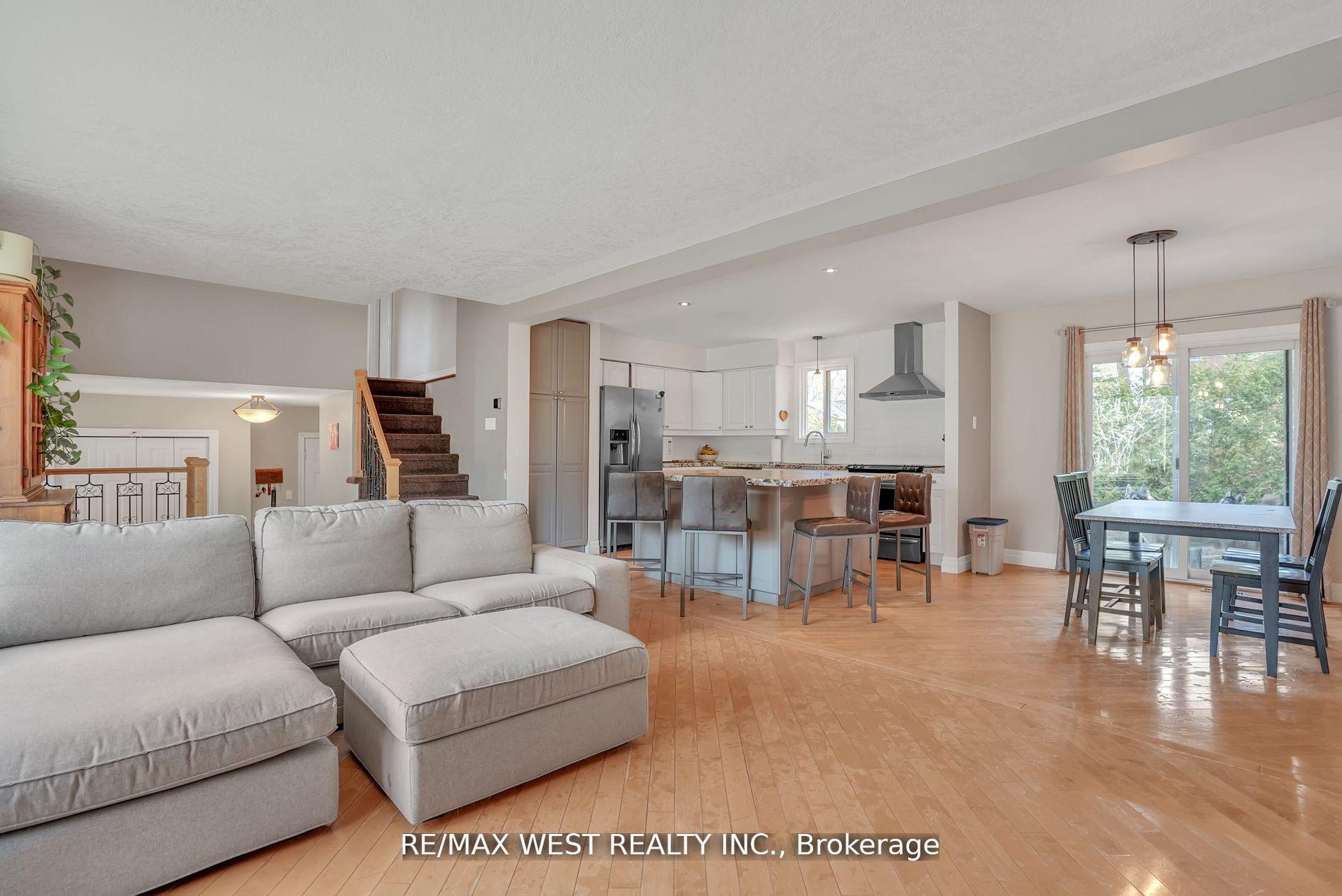 Photo 5 of 279 Sunnidale Road, Wasaga Beach — HOMEH