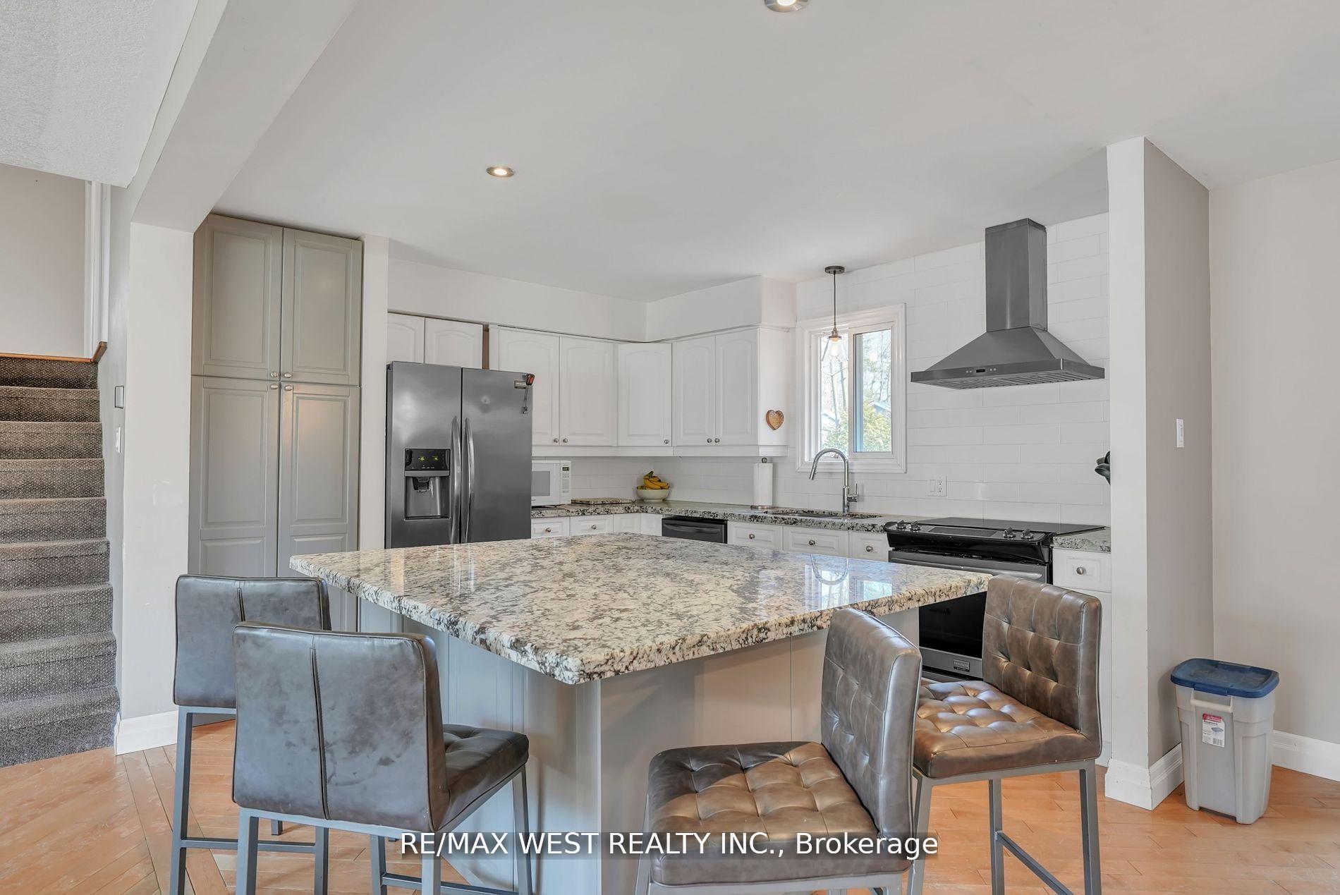 Photo 6 of 279 Sunnidale Road, Wasaga Beach — HOMEH