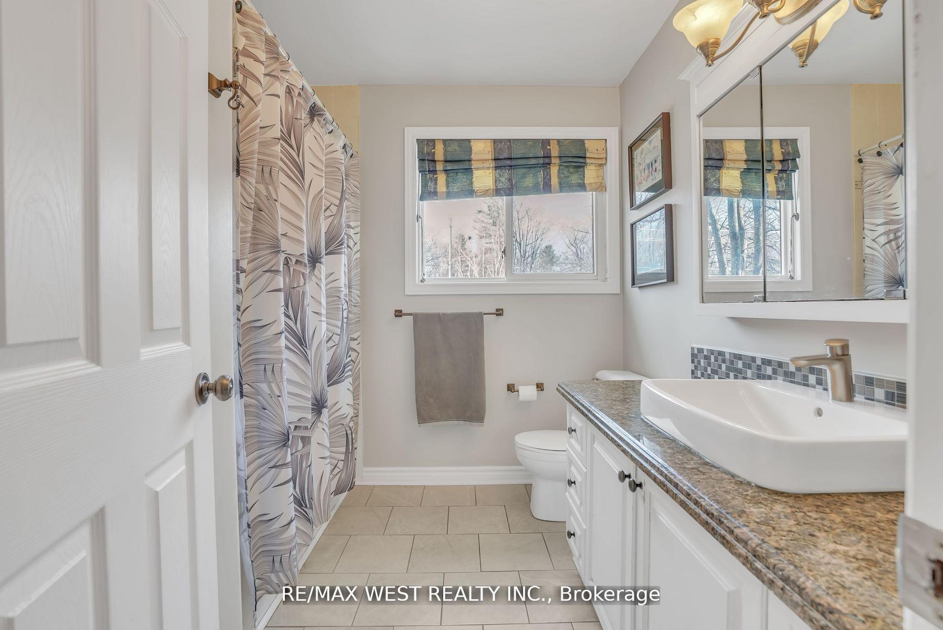 Photo 12 of 279 Sunnidale Road, Wasaga Beach — HOMEH