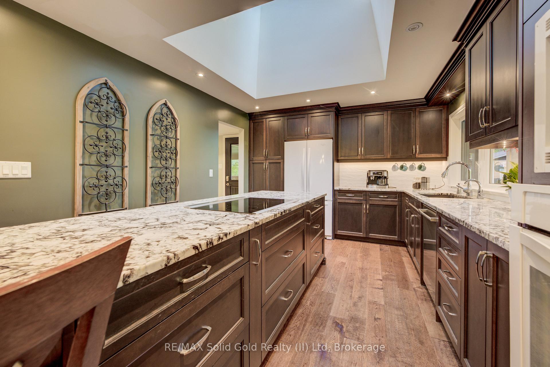 Photo 11 of 2215 Herrgott Road, Wellesley — HOMEH