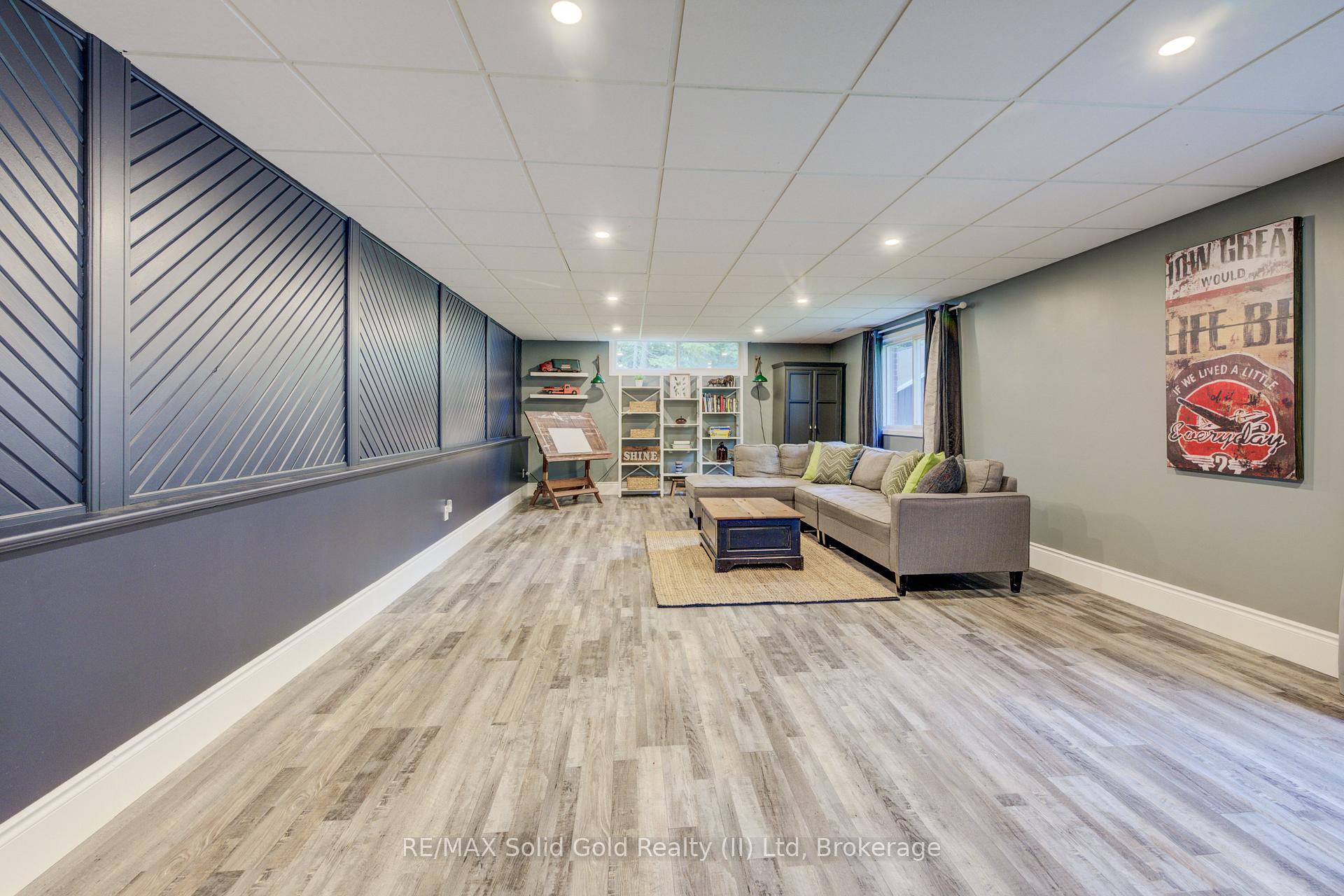 Photo 27 of 2215 Herrgott Road, Wellesley — HOMEH