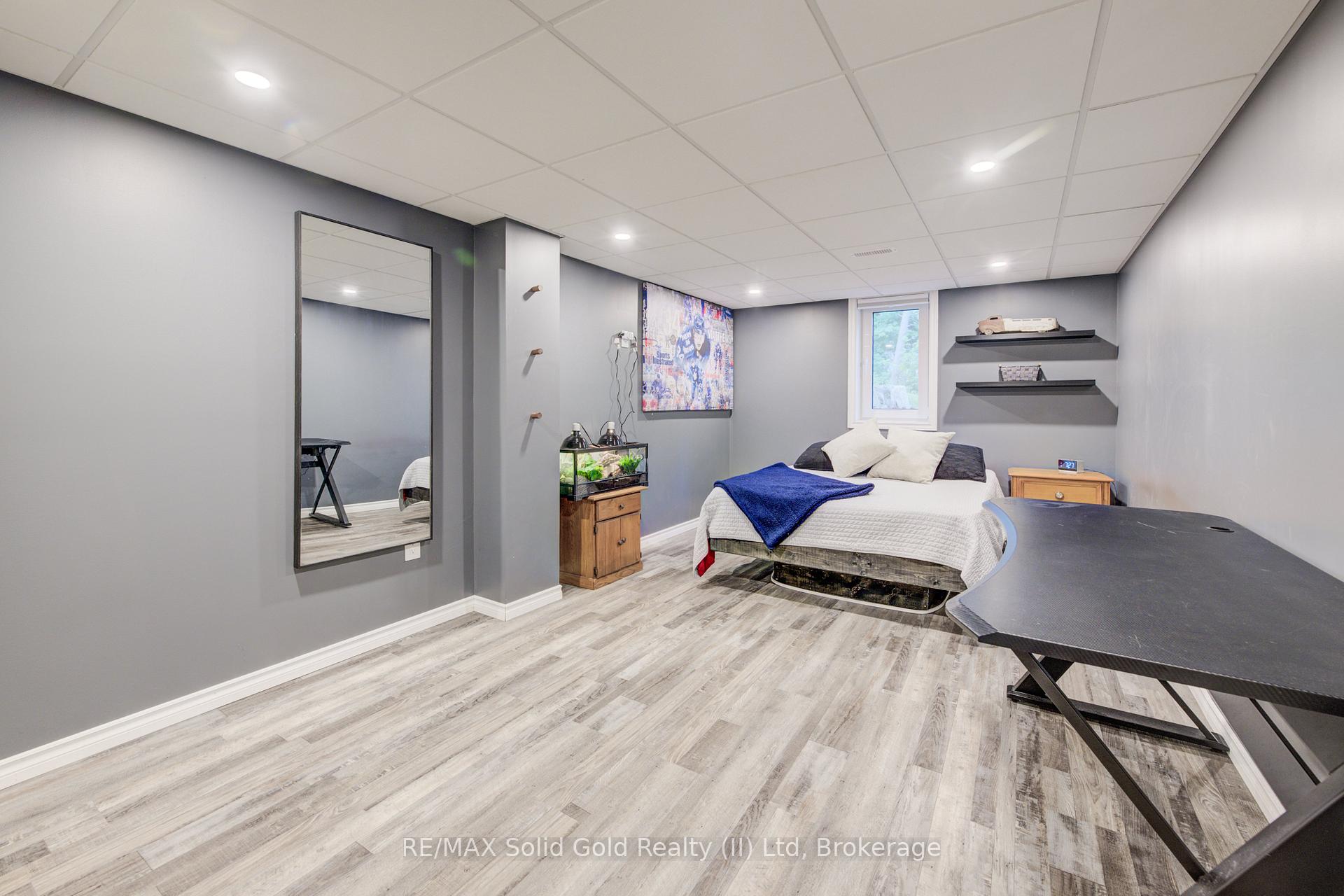 Photo 29 of 2215 Herrgott Road, Wellesley — HOMEH