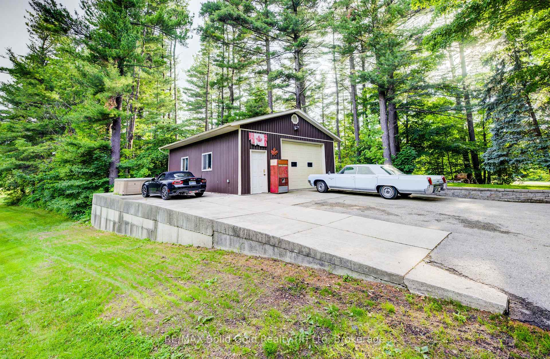 Photo 36 of 2215 Herrgott Road, Wellesley — HOMEH