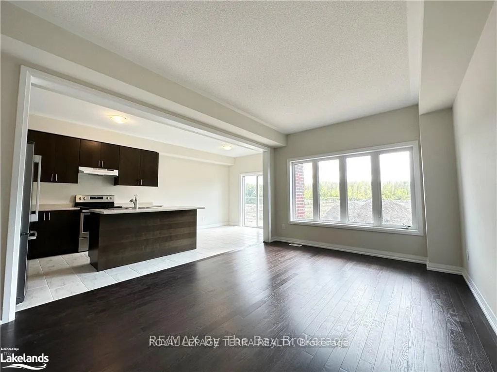 Photo 3 of 58 Nicort Road, Wasaga Beach — HOMEH