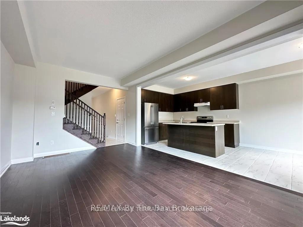Photo 4 of 58 Nicort Road, Wasaga Beach — HOMEH