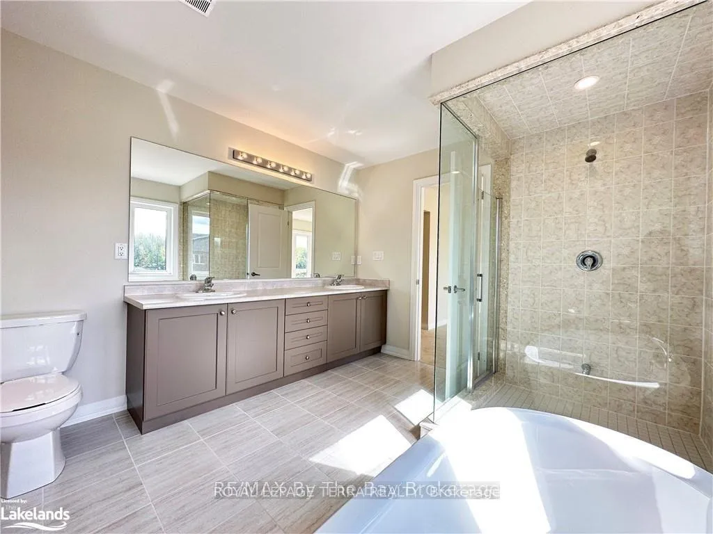 Photo 11 of 58 Nicort Road, Wasaga Beach — HOMEH