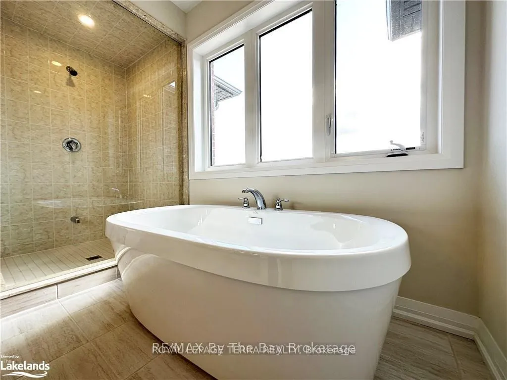 Photo 12 of 58 Nicort Road, Wasaga Beach — HOMEH