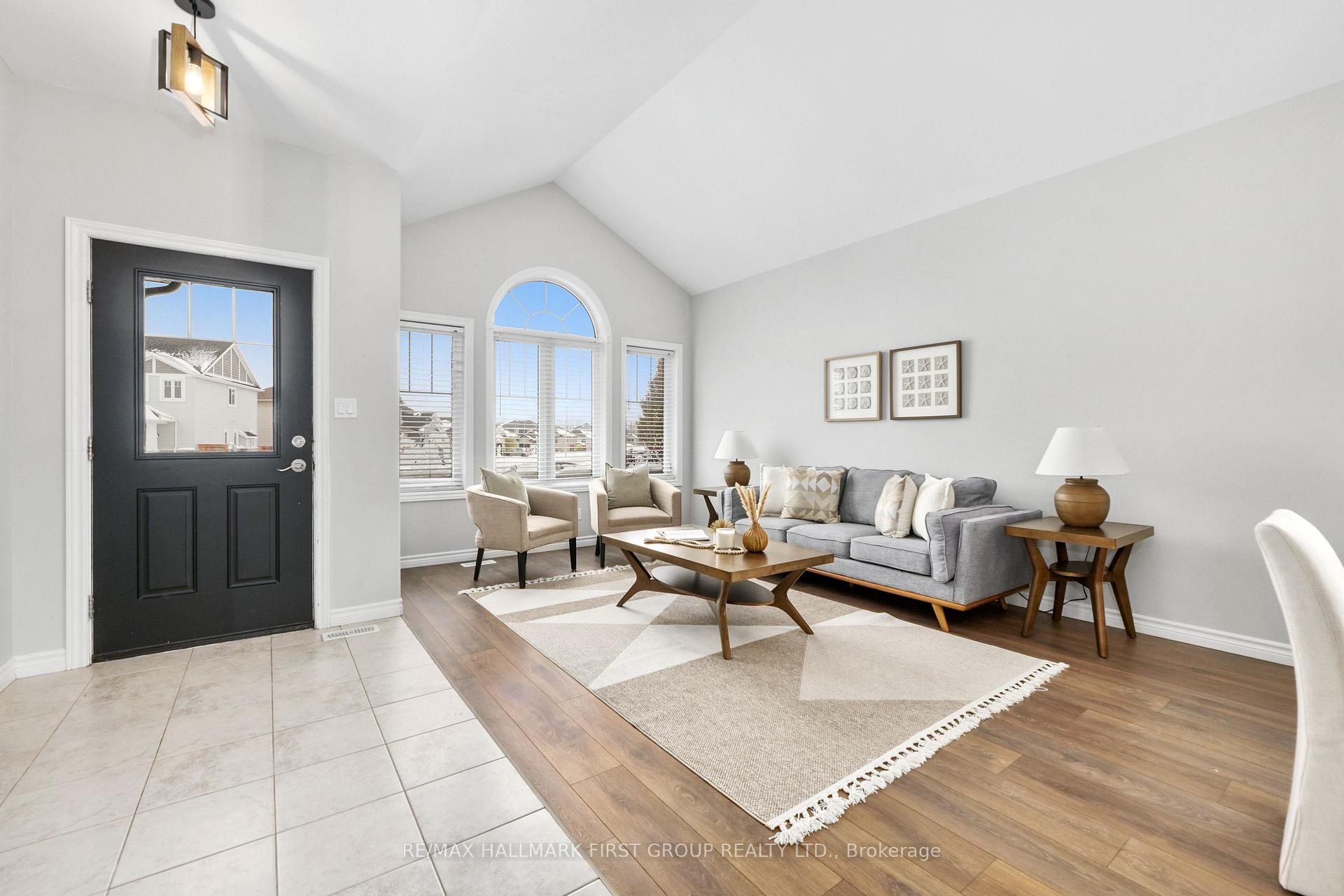 Photo 5 of 10 Walnut Crescent, Belleville, Thurlow Ward — HOMEH