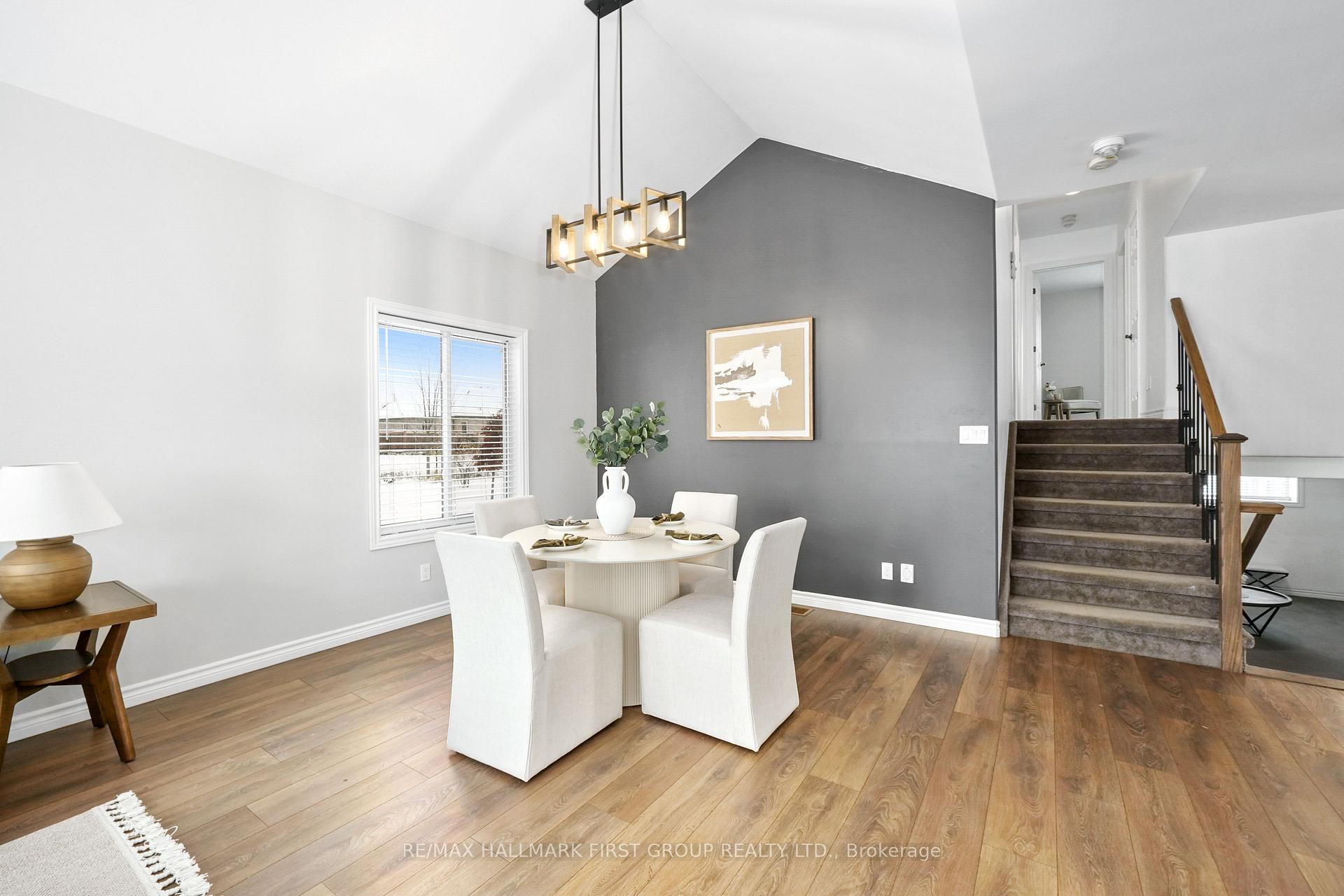 Photo 11 of 10 Walnut Crescent, Belleville, Thurlow Ward — HOMEH