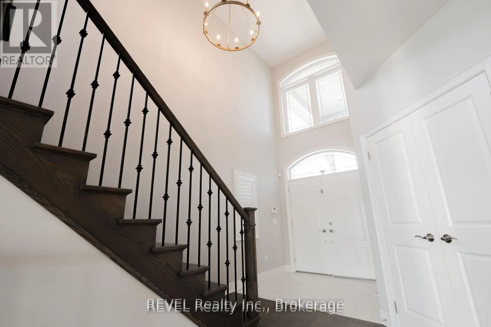 Photo 4 of Unit Upper, 202 Viger Drive, Welland, Lincoln/Crowland — HOMEH
