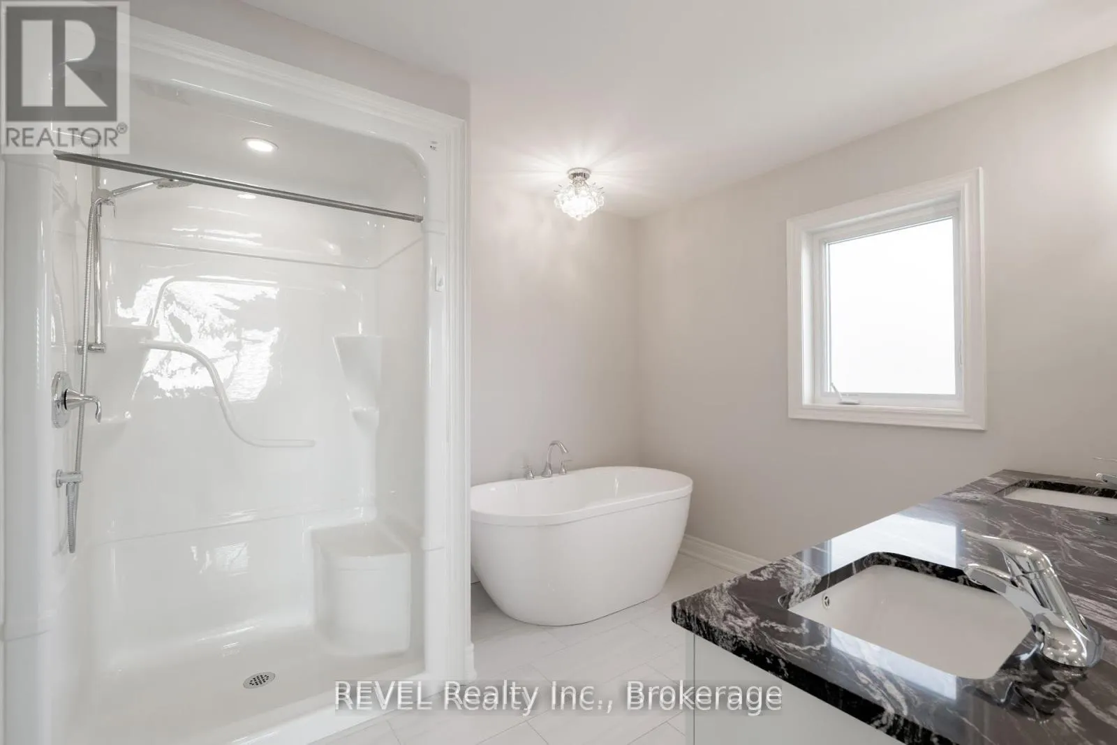 Photo 15 of Unit Upper, 202 Viger Drive, Welland, Lincoln/Crowland — HOMEH