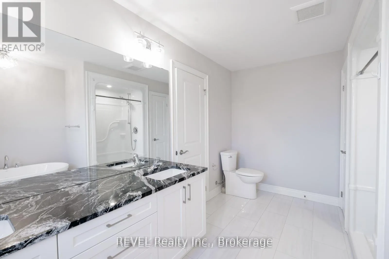 Photo 16 of Unit Upper, 202 Viger Drive, Welland, Lincoln/Crowland — HOMEH