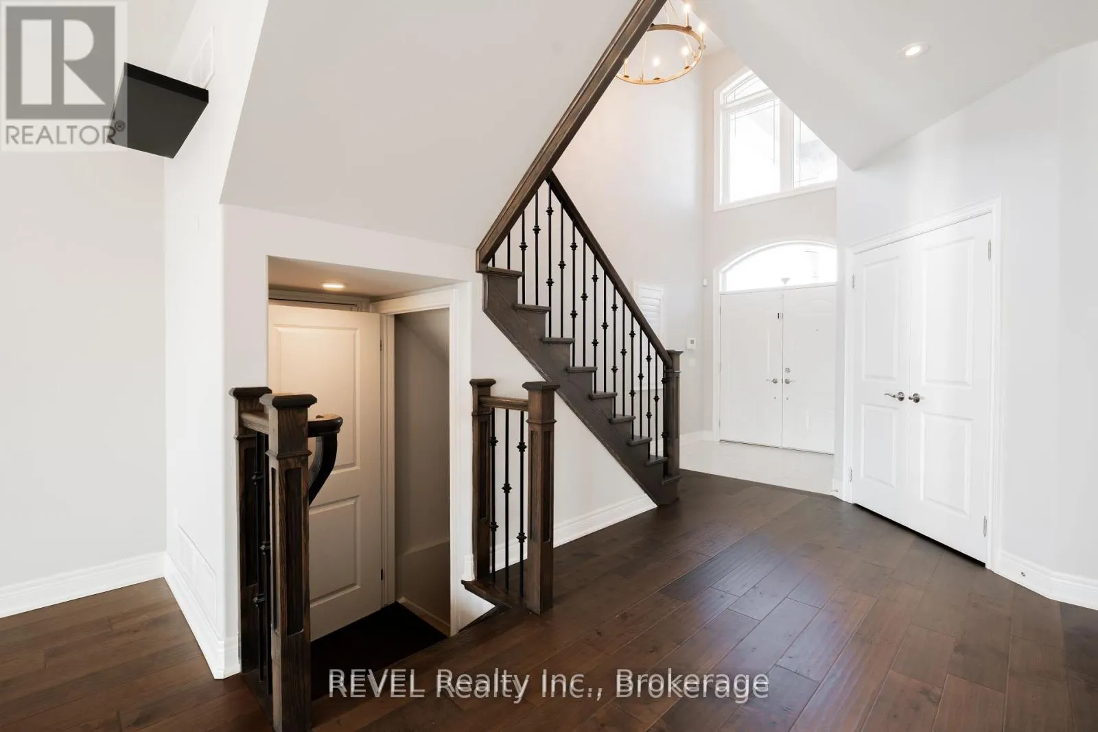 Photo 24 of Unit Upper, 202 Viger Drive, Welland, Lincoln/Crowland — HOMEH