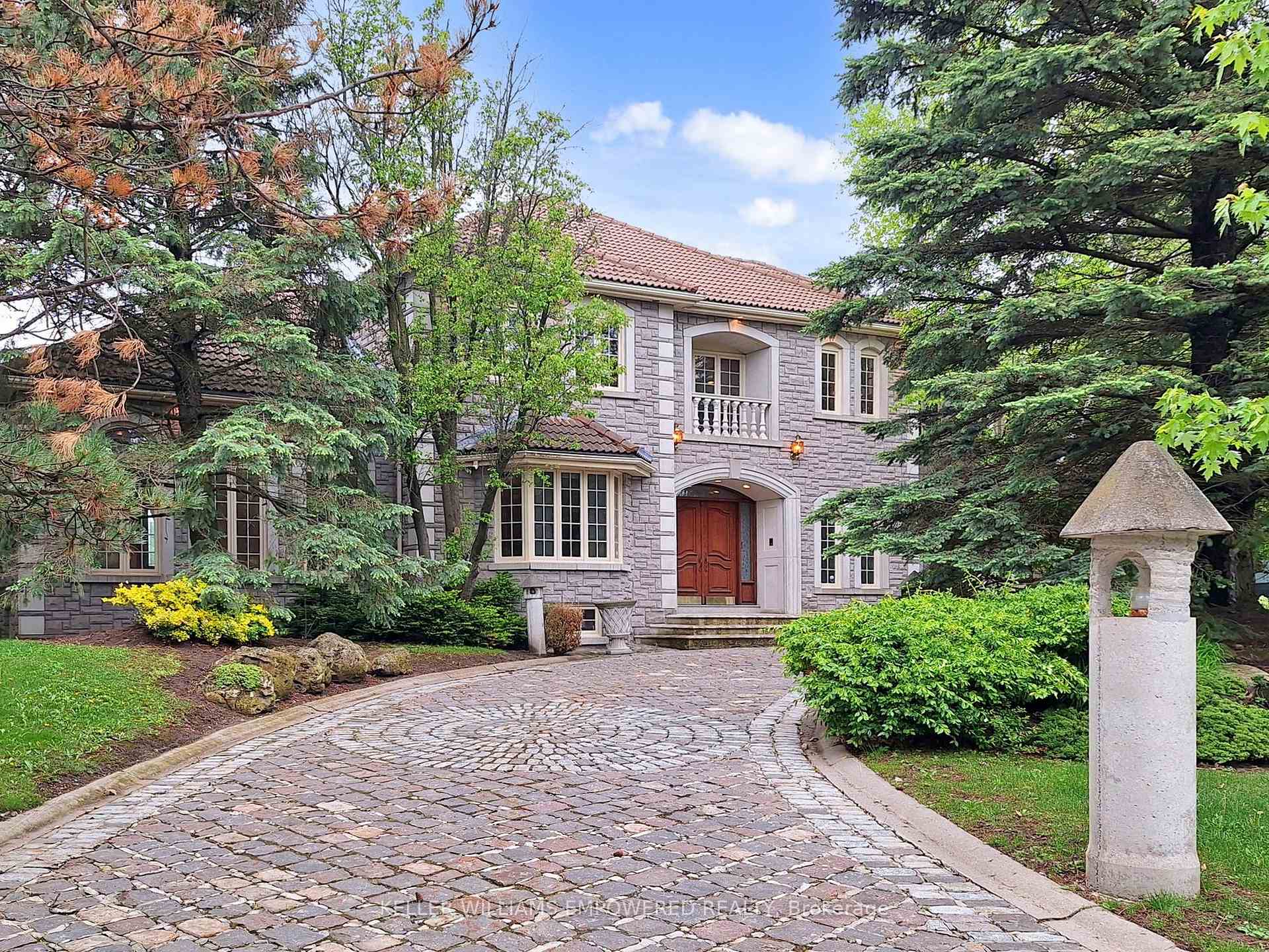 Front of 25 Quail Run Boulevard