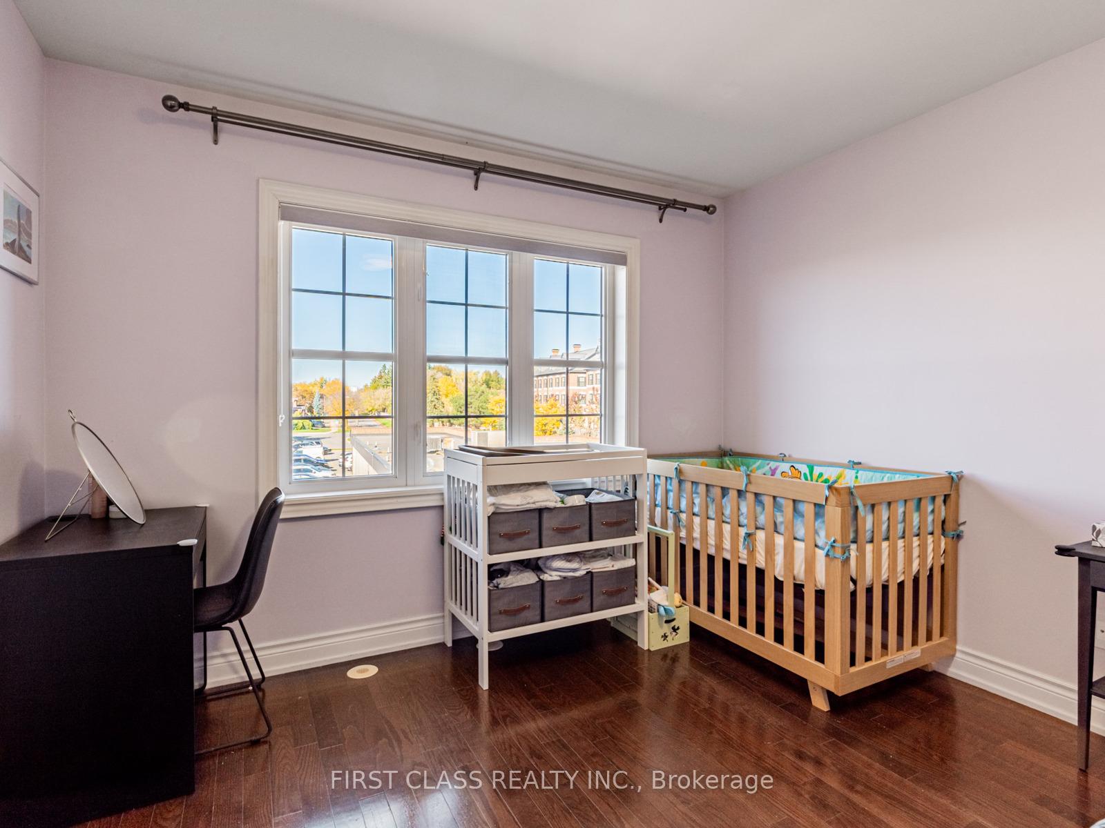 Photo 19 of 24 Golden Spruce Lane, Vaughan, Maple — HOMEH