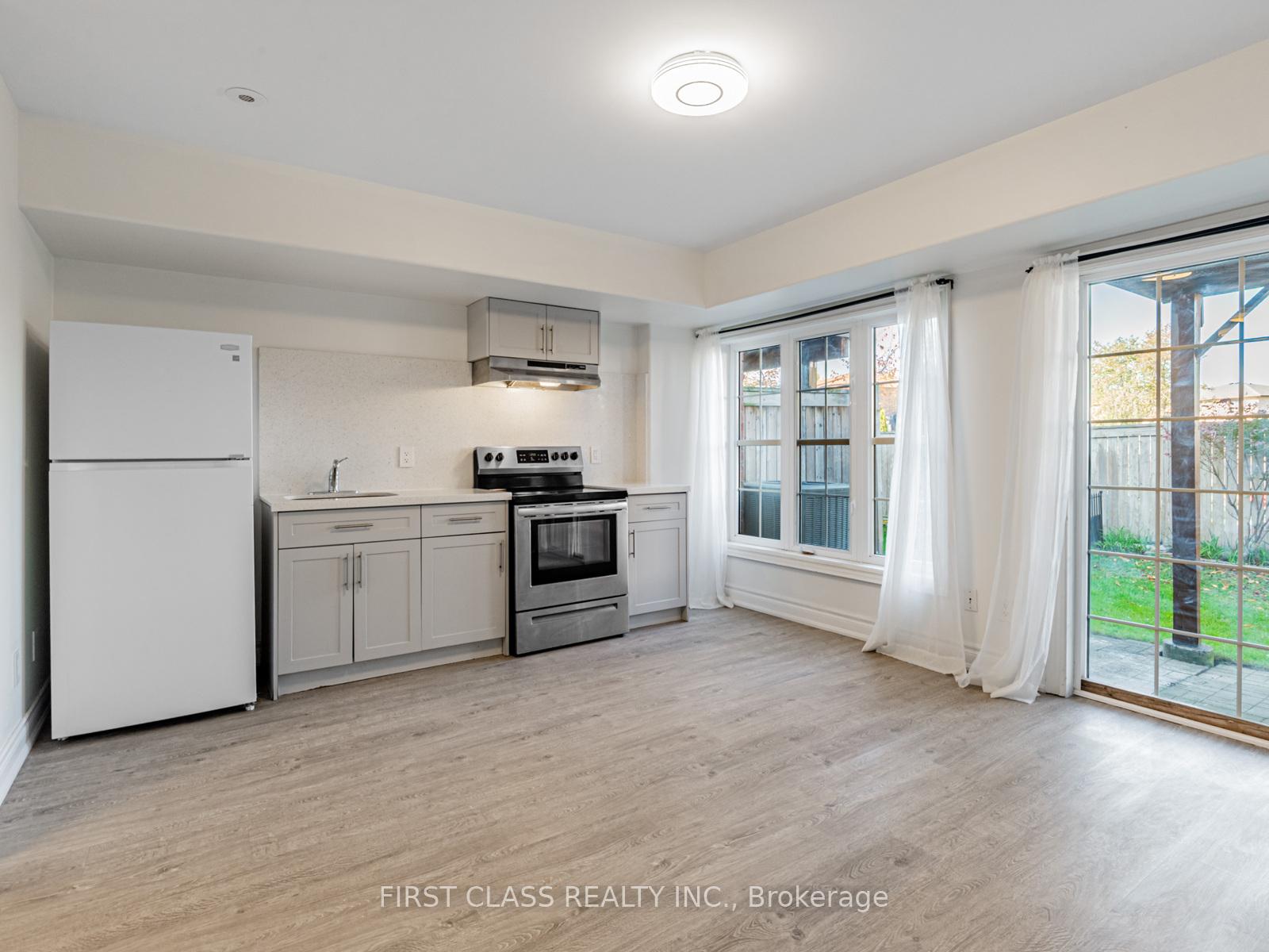 Photo 26 of 24 Golden Spruce Lane, Vaughan, Maple — HOMEH