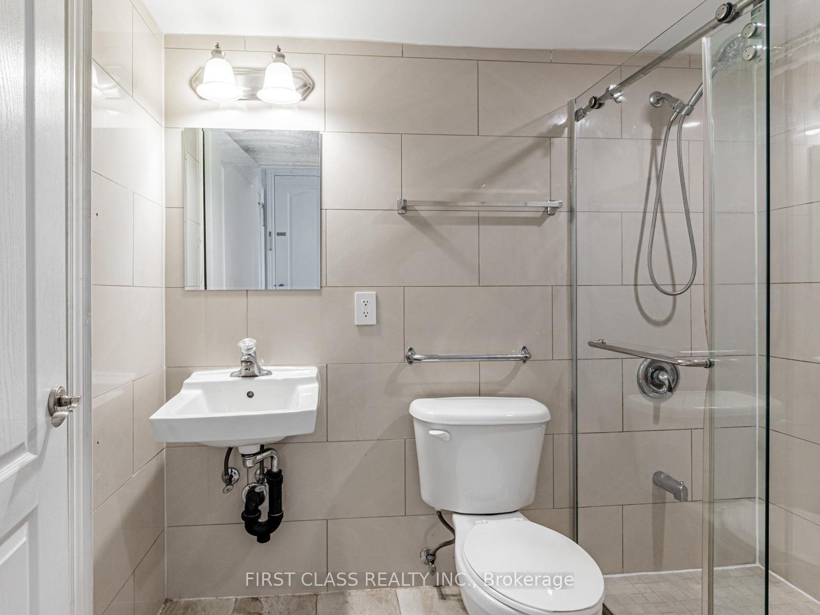 Photo 27 of 24 Golden Spruce Lane, Vaughan, Maple — HOMEH