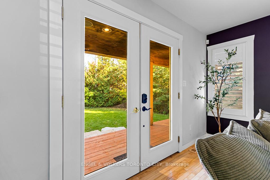 Photo 11 of 19 Indianola Crescent, Wasaga Beach — HOMEH