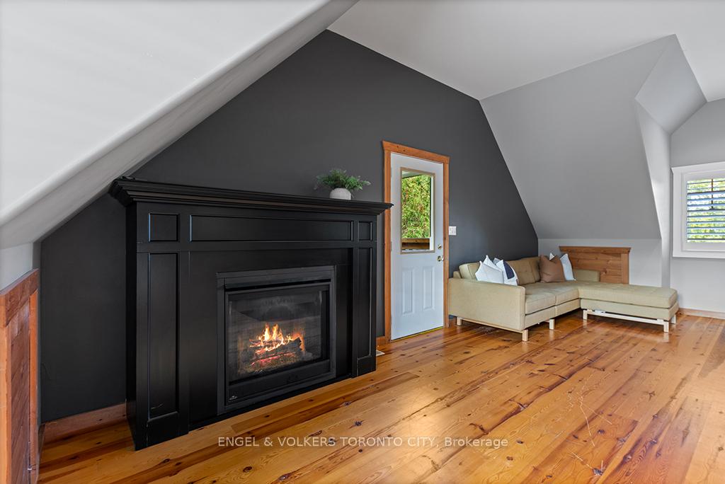 Photo 21 of 19 Indianola Crescent, Wasaga Beach — HOMEH