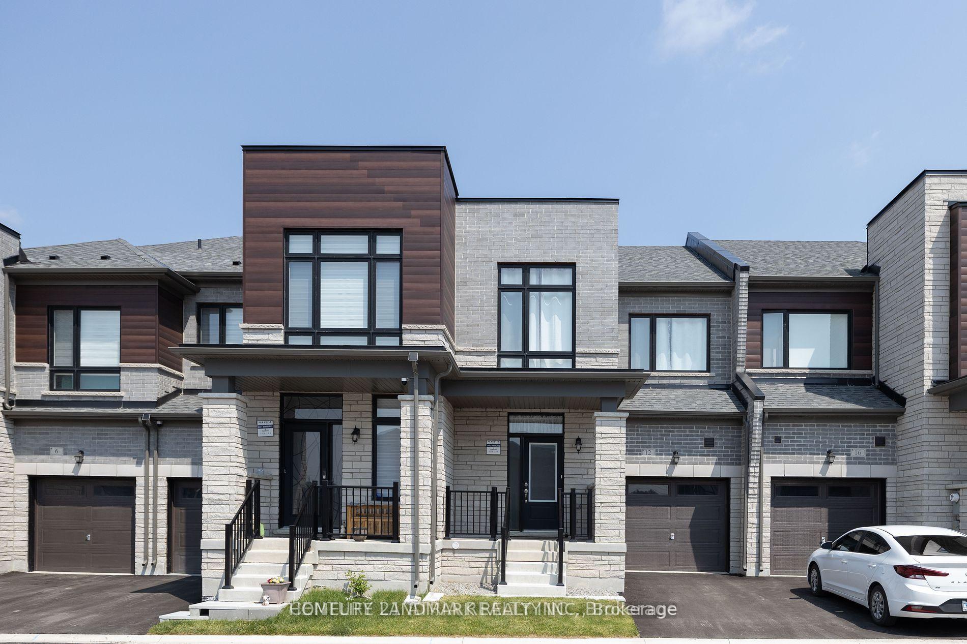 Photo 1 of 12 Fish Drive, Aurora, Bayview Northeast — HOMEH