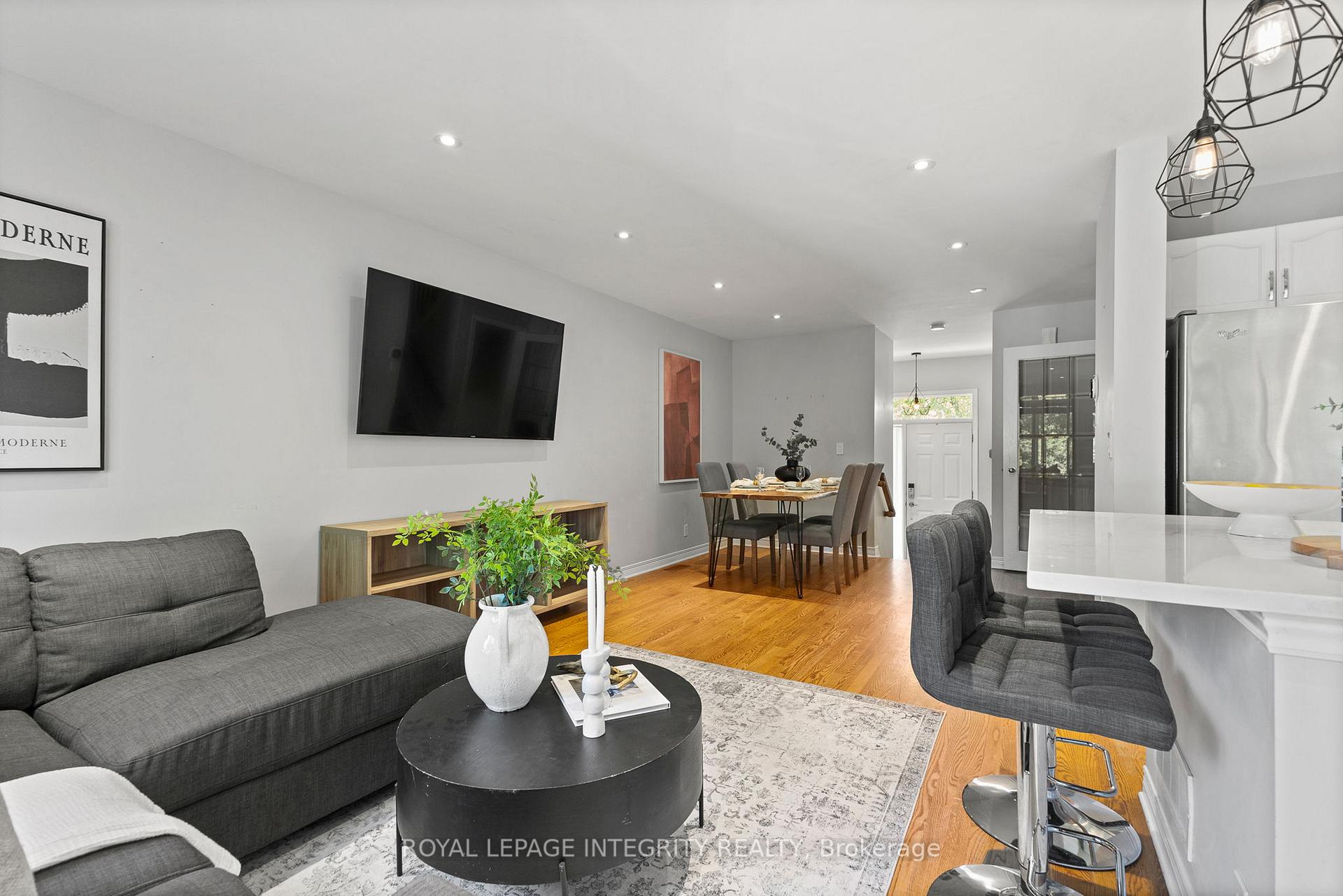 Photo 10 of 12 Sonata Place, Ottawa, Riverview Park — HOMEH