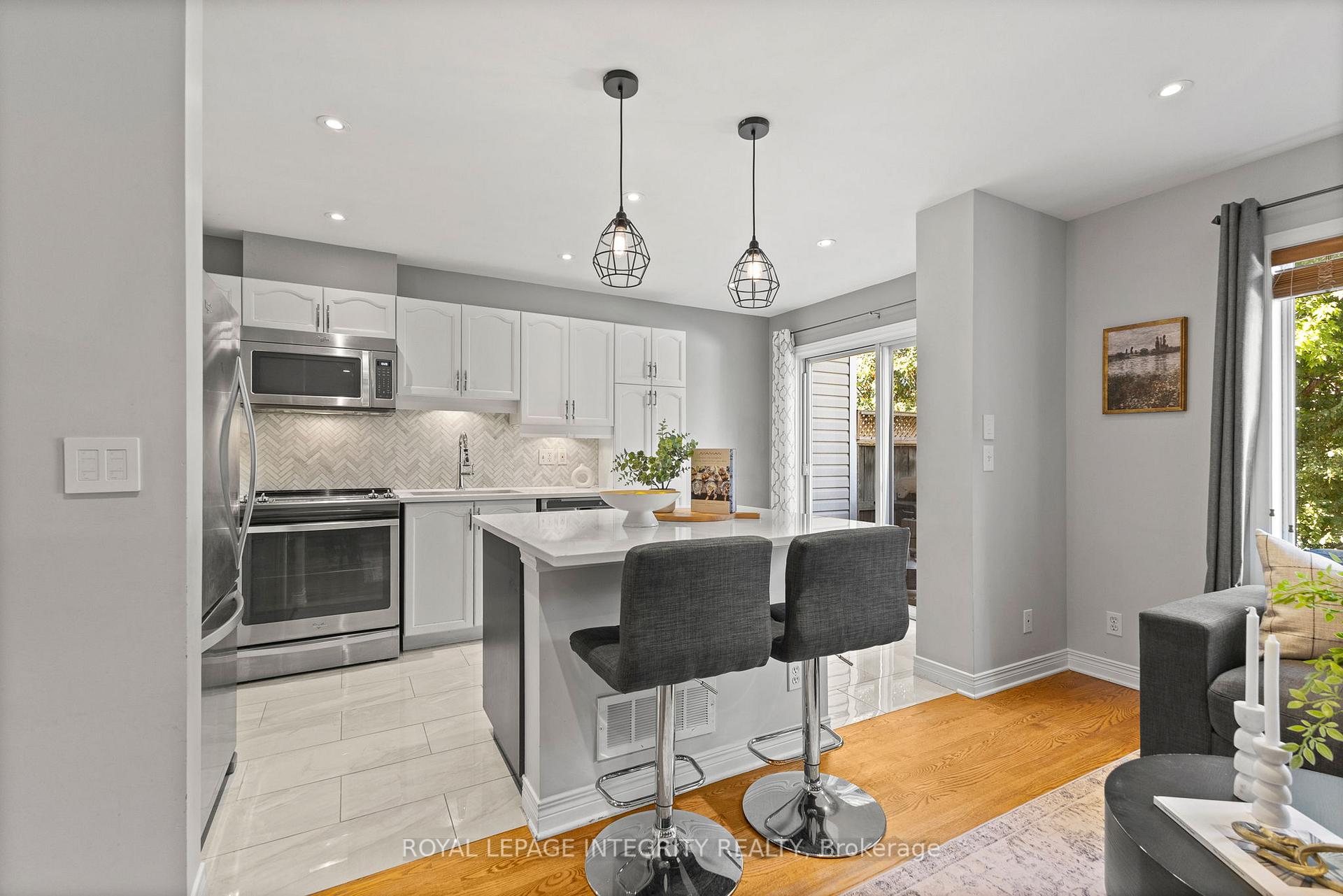 Photo 13 of 12 Sonata Place, Ottawa, Riverview Park — HOMEH