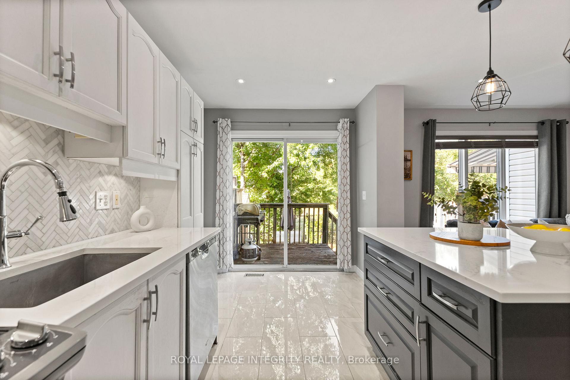 Photo 14 of 12 Sonata Place, Ottawa, Riverview Park — HOMEH