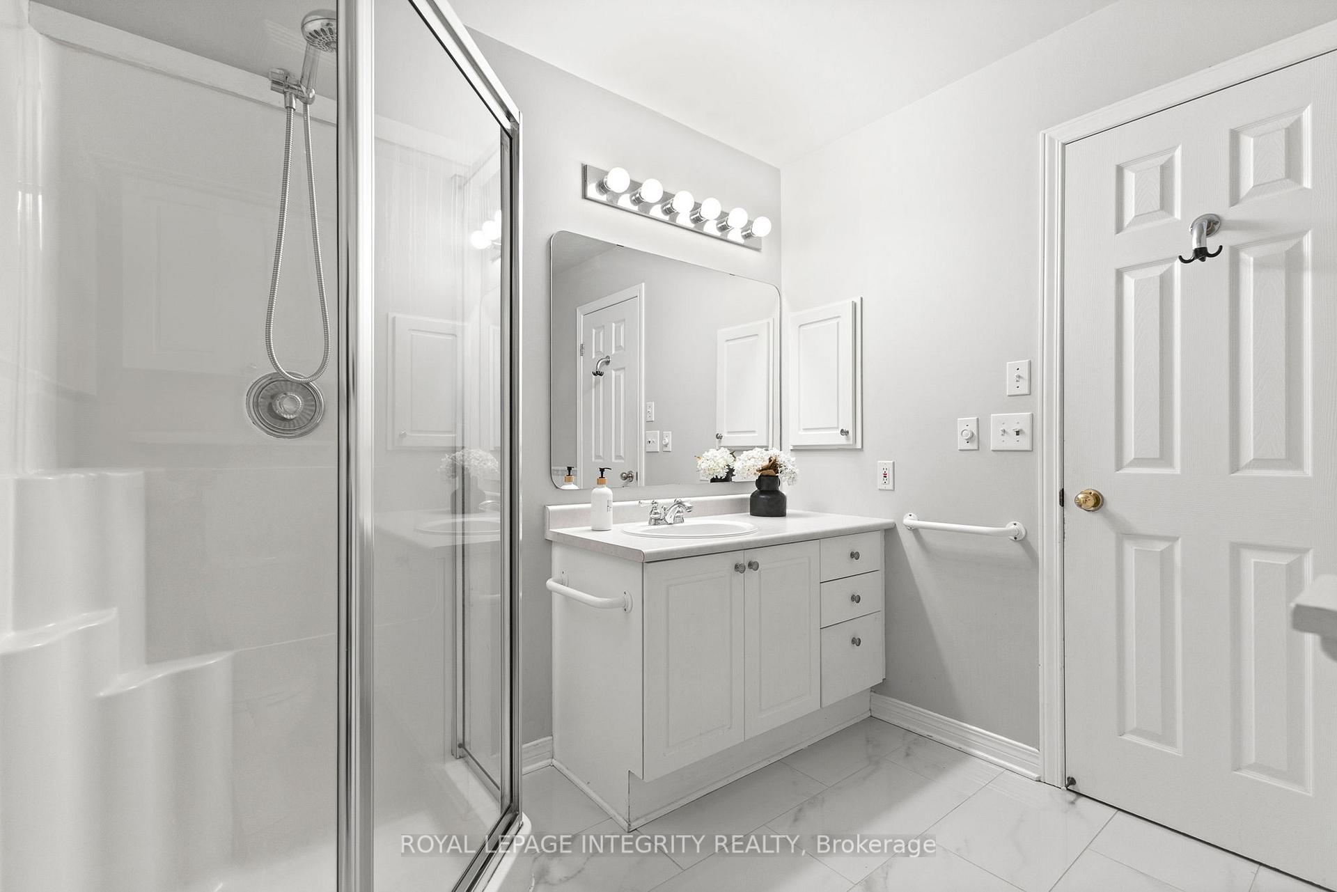 Photo 17 of 12 Sonata Place, Ottawa, Riverview Park — HOMEH