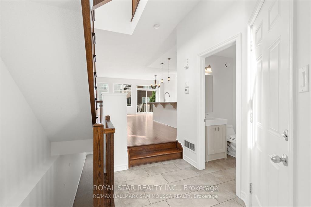 Photo 3 of 991 Bunchberry Way, Ottawa, Blossom Park/Kemp Park/Findlay Creek — HOMEH