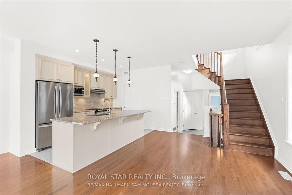 Photo 5 of 991 Bunchberry Way, Ottawa, Blossom Park/Kemp Park/Findlay Creek — HOMEH