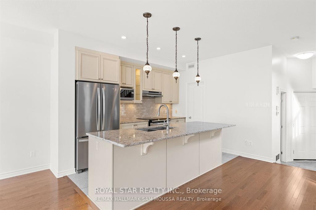 Photo 4 of 991 Bunchberry Way, Ottawa, Blossom Park/Kemp Park/Findlay Creek — HOMEH