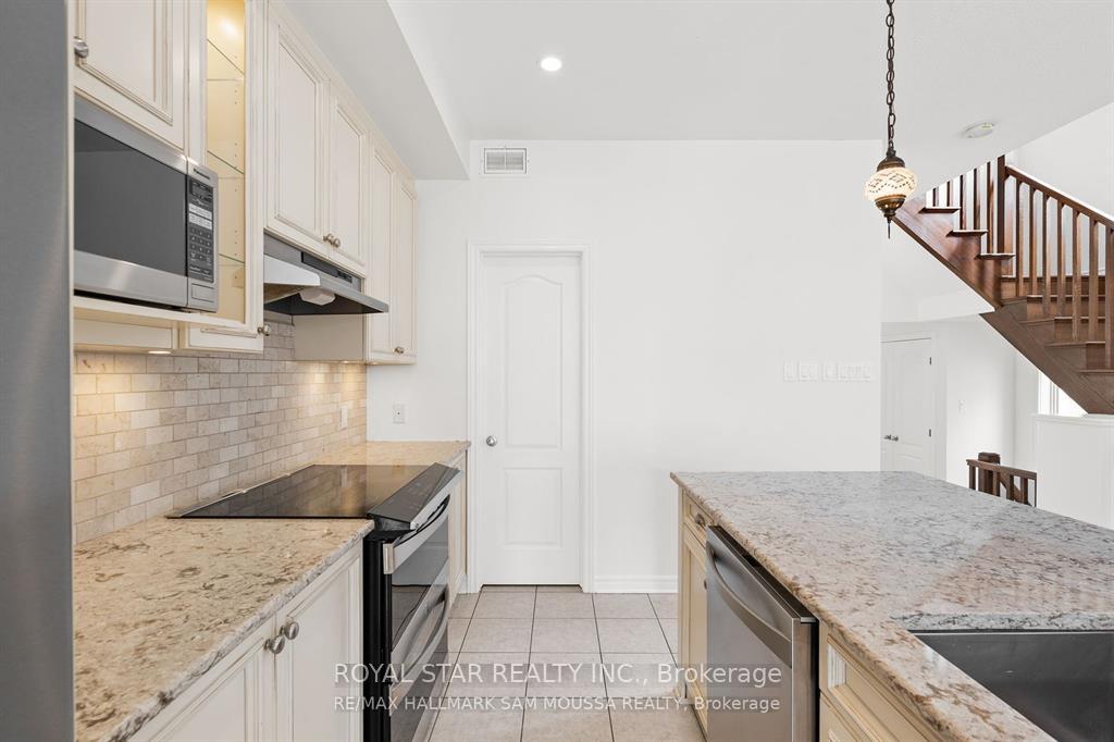 Photo 6 of 991 Bunchberry Way, Ottawa, Blossom Park/Kemp Park/Findlay Creek — HOMEH