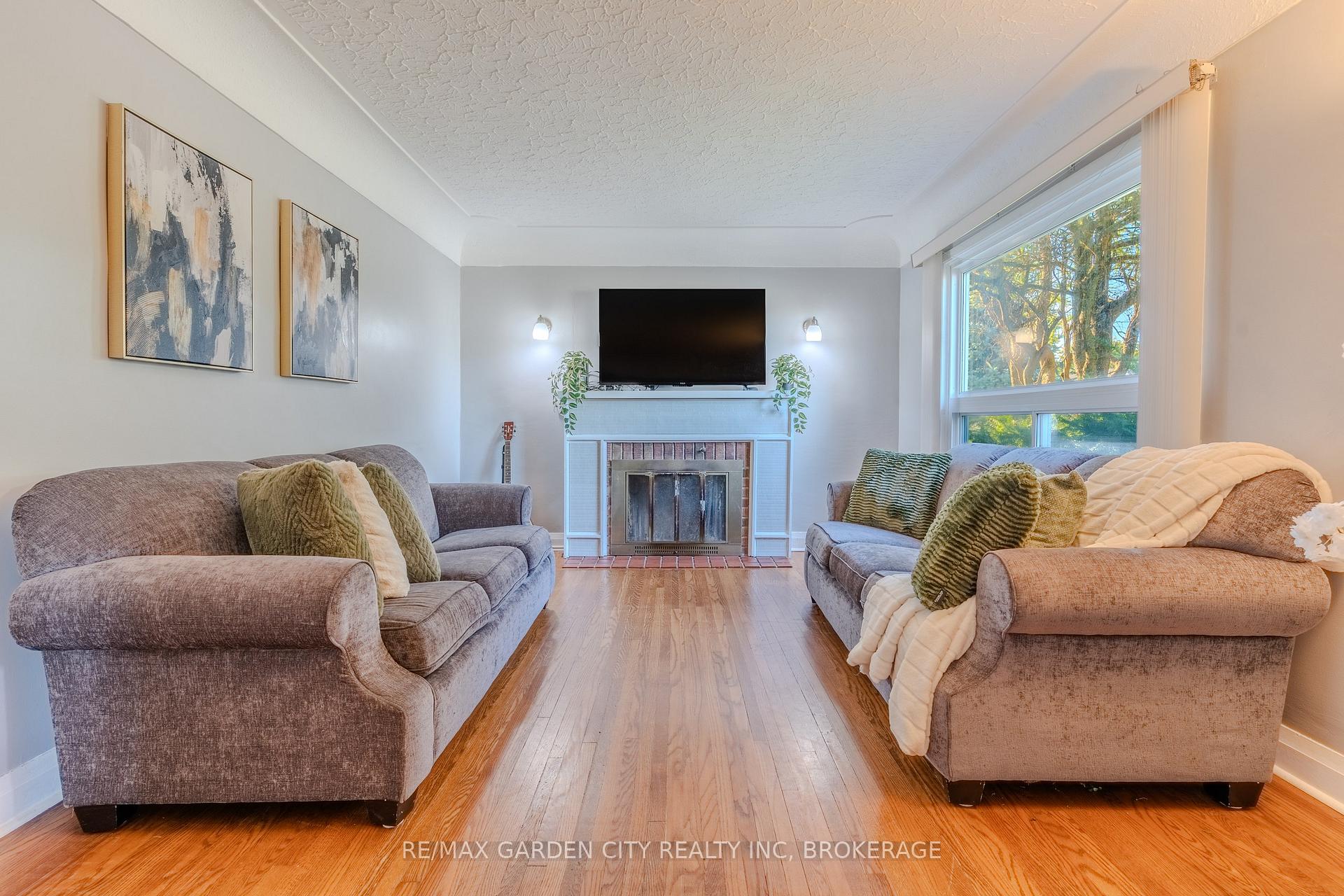 Photo 5 of 201 Thorold Road, Welland, Prince Charles — HOMEH