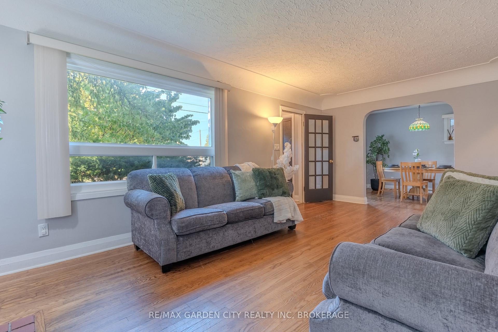 Photo 7 of 201 Thorold Road, Welland, Prince Charles — HOMEH