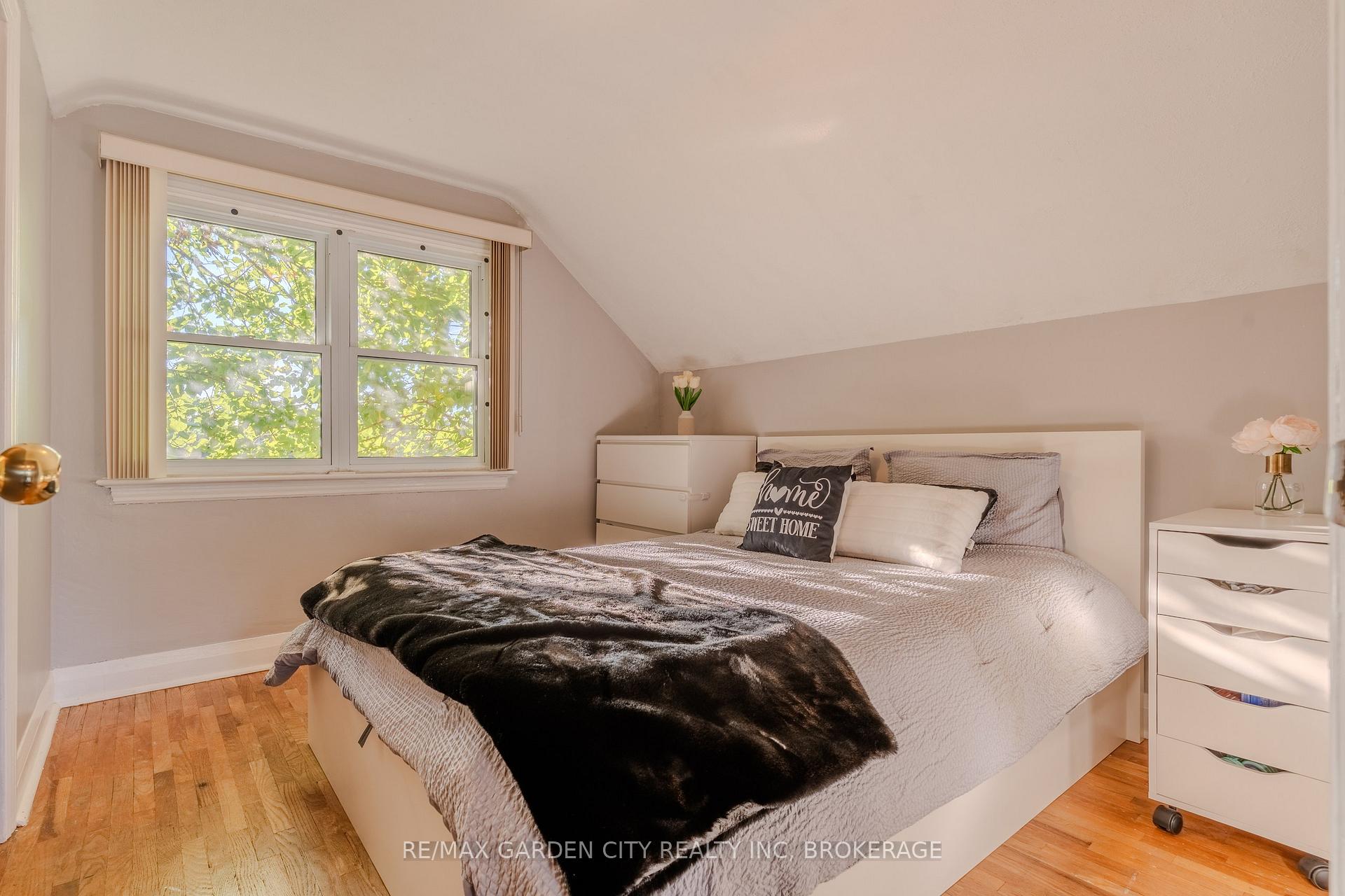 Photo 15 of 201 Thorold Road, Welland, Prince Charles — HOMEH