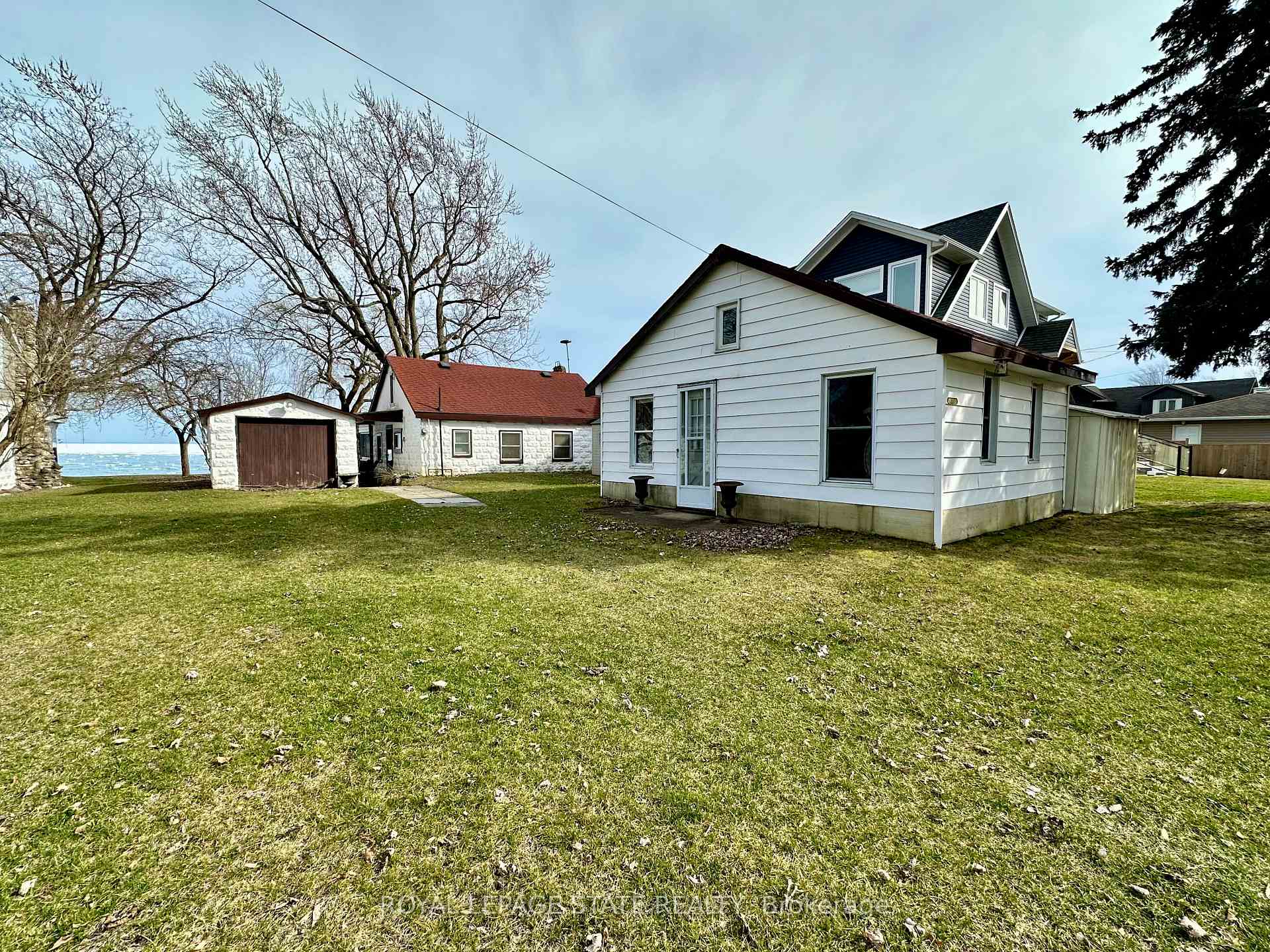 Photo 8 of 11273 Harbourview Road, Wainfleet, Lakeshore — HOMEH