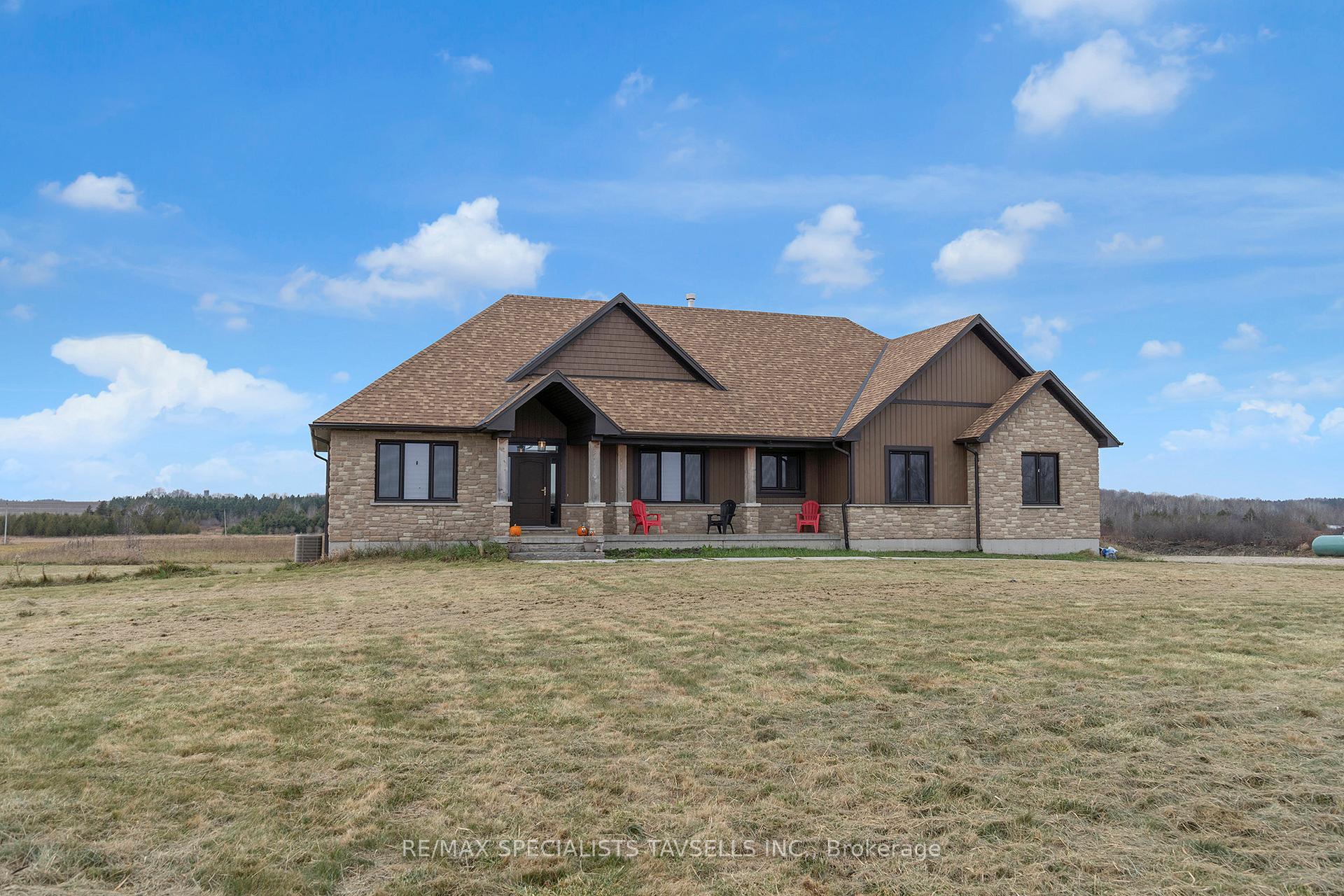 Front of 374170 6th Line S