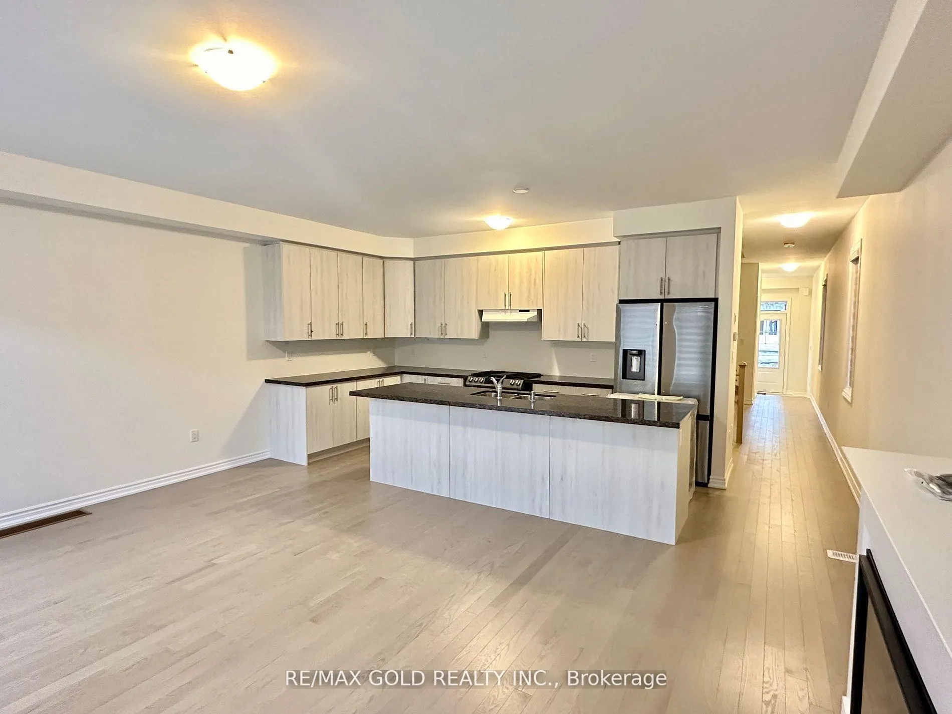 Photo 6 of 49 Singhampton Road, Vaughan, Kleinburg — HOMEH