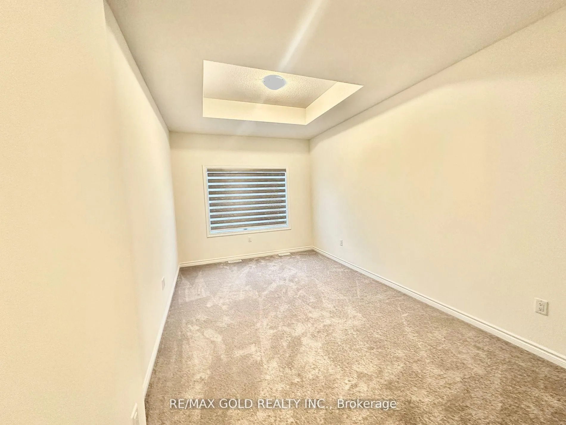 Photo 10 of 49 Singhampton Road, Vaughan, Kleinburg — HOMEH