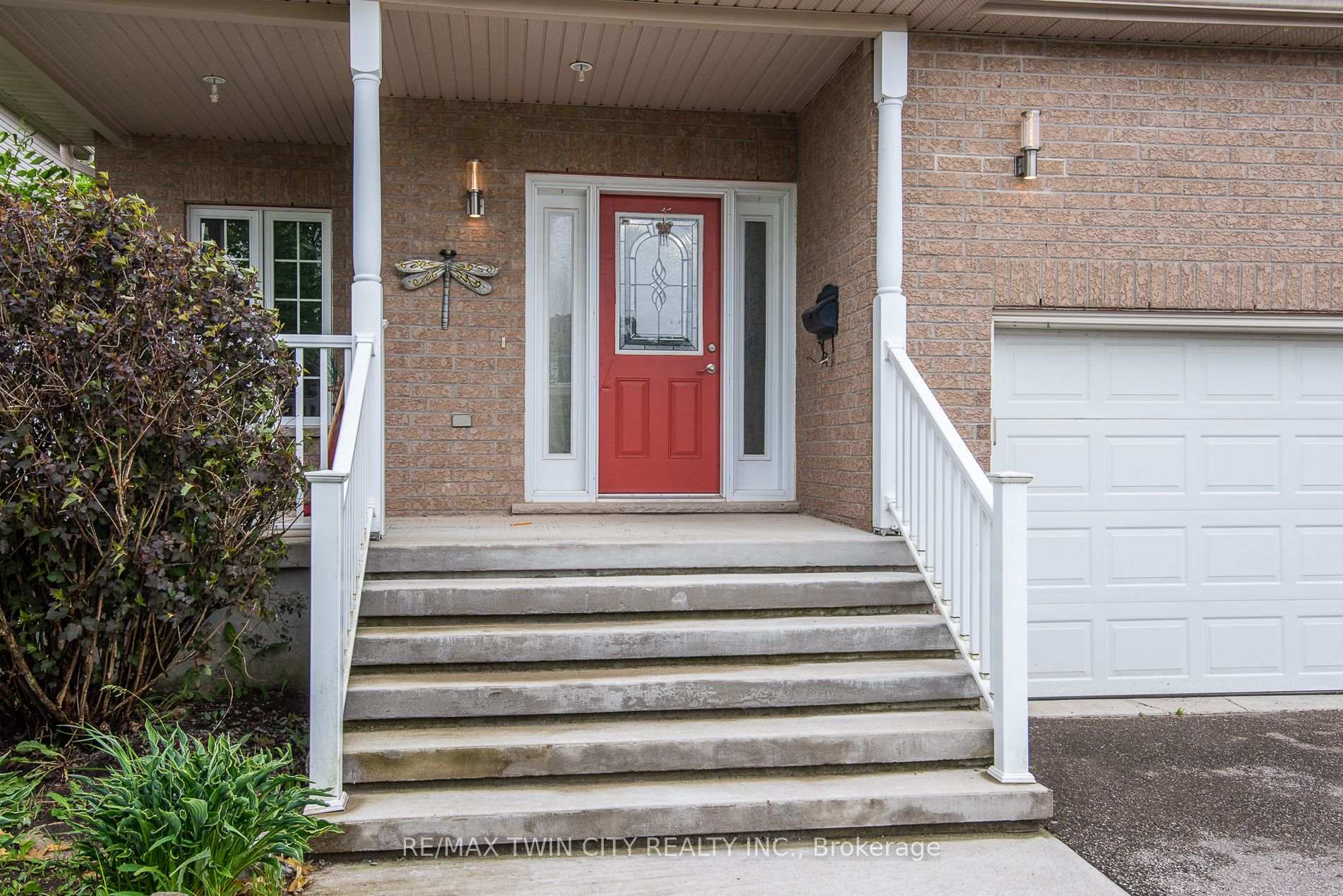 Photo 2 of 178 Ferris Drive, Wellesley — HOMEH