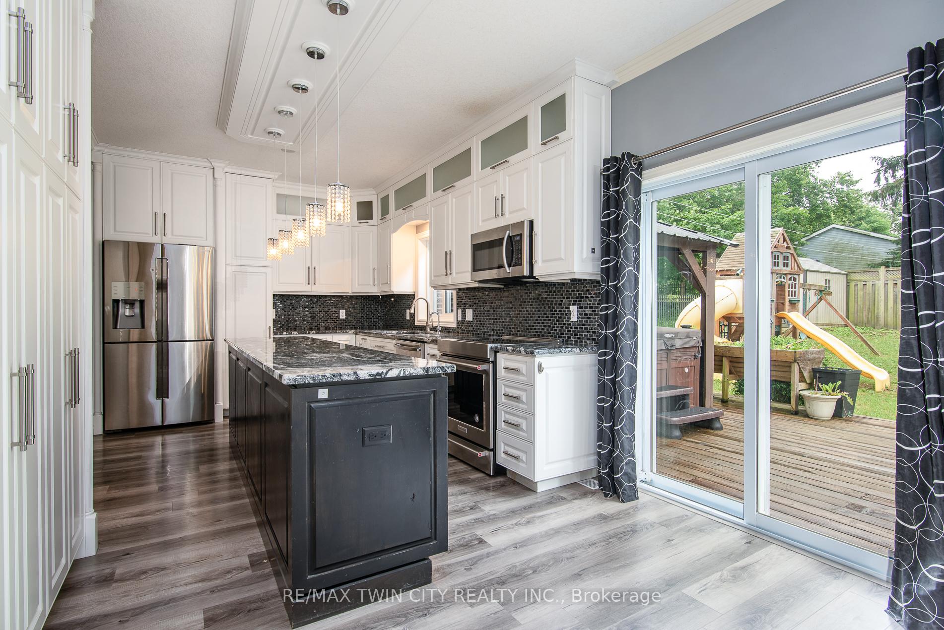 Photo 17 of 178 Ferris Drive, Wellesley — HOMEH