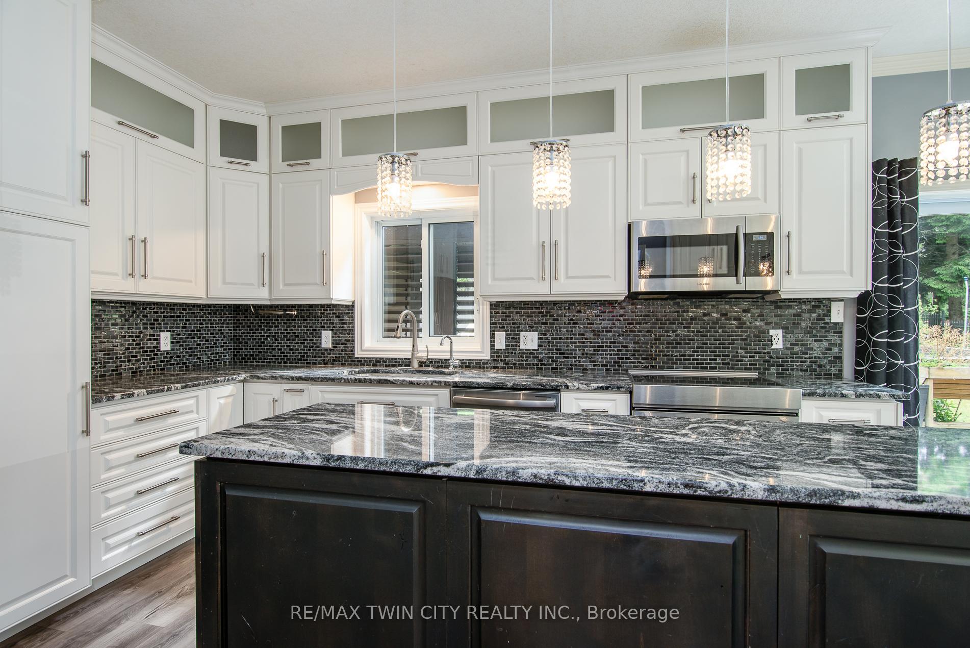 Photo 23 of 178 Ferris Drive, Wellesley — HOMEH