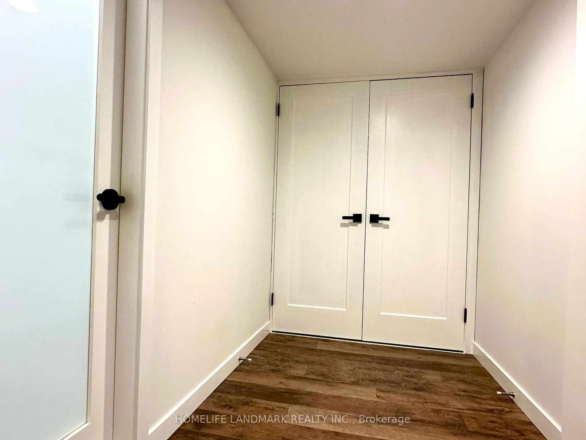 Photo 9 of Unit Bsmt, 21 Villandry Crescent, Vaughan, Maple — HOMEH