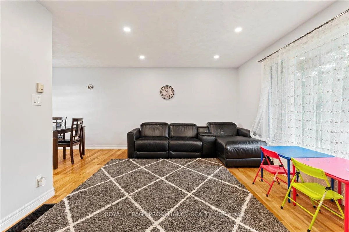 Photo 17 of 44 Meadowvale Avenue, Belleville, Belleville Ward — HOMEH