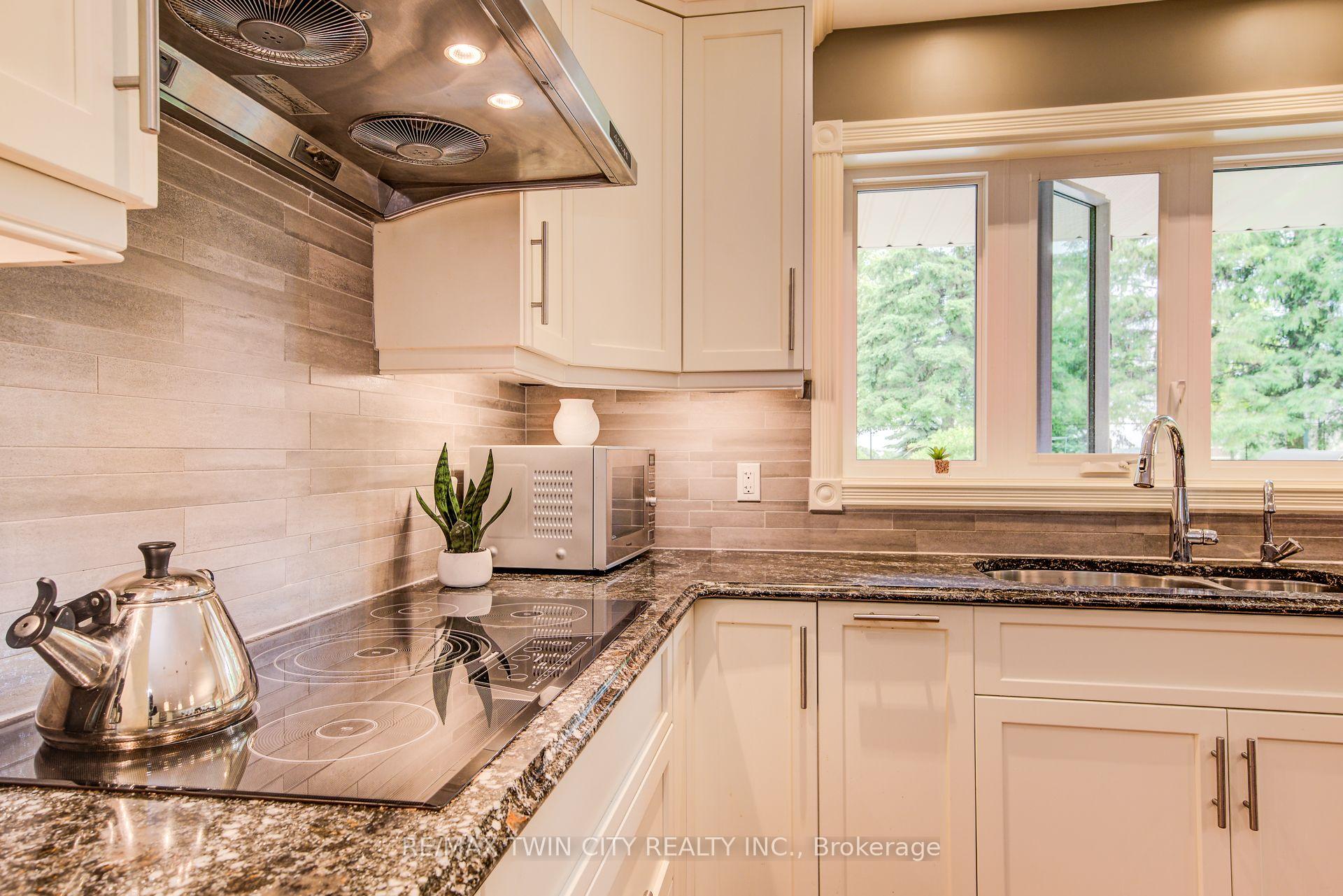 Photo 17 of 48 Peter Street, Wellesley — HOMEH