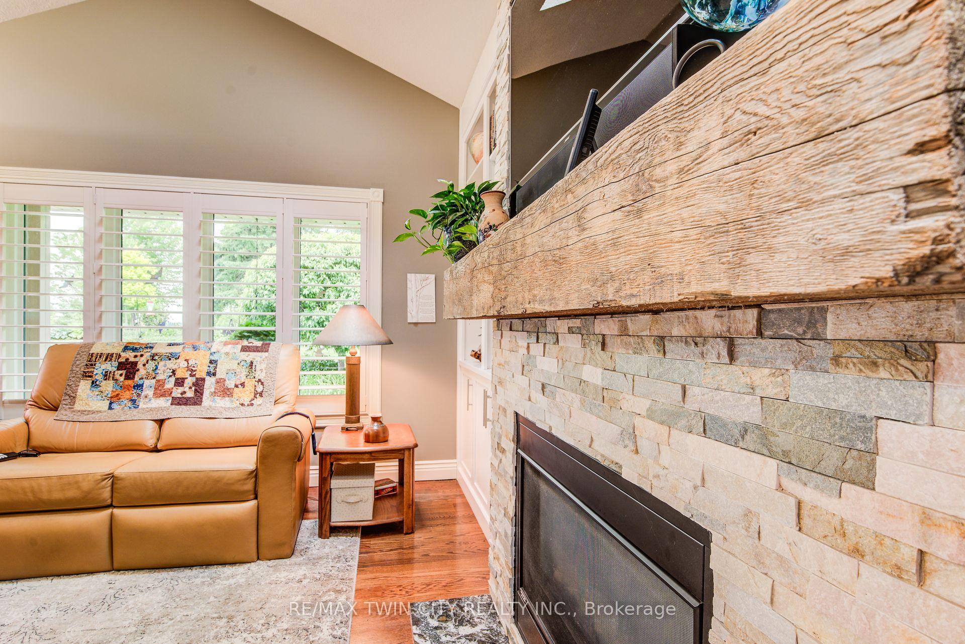 Photo 24 of 48 Peter Street, Wellesley — HOMEH