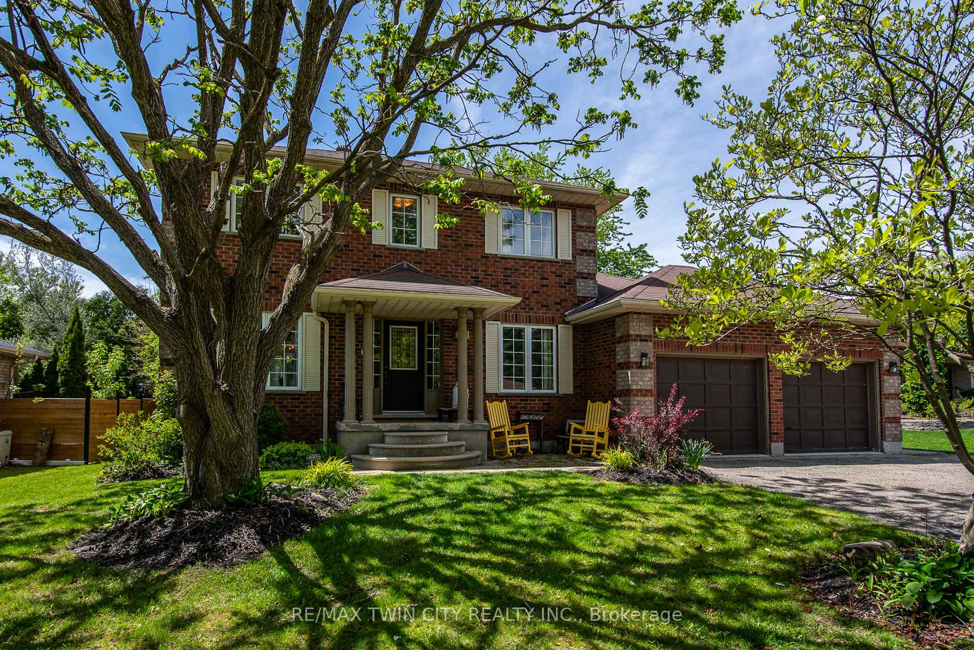 Photo 1 of 17 Village Road, Wellesley — HOMEH